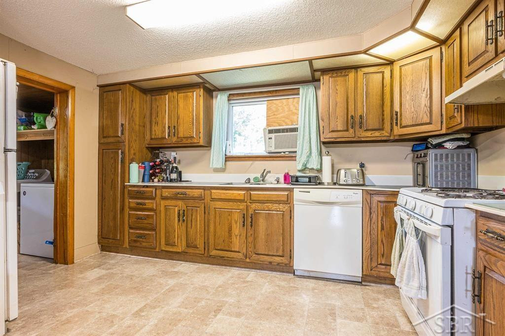 104 W Michigan Street, Farwell, MI 48622 — Photo 12