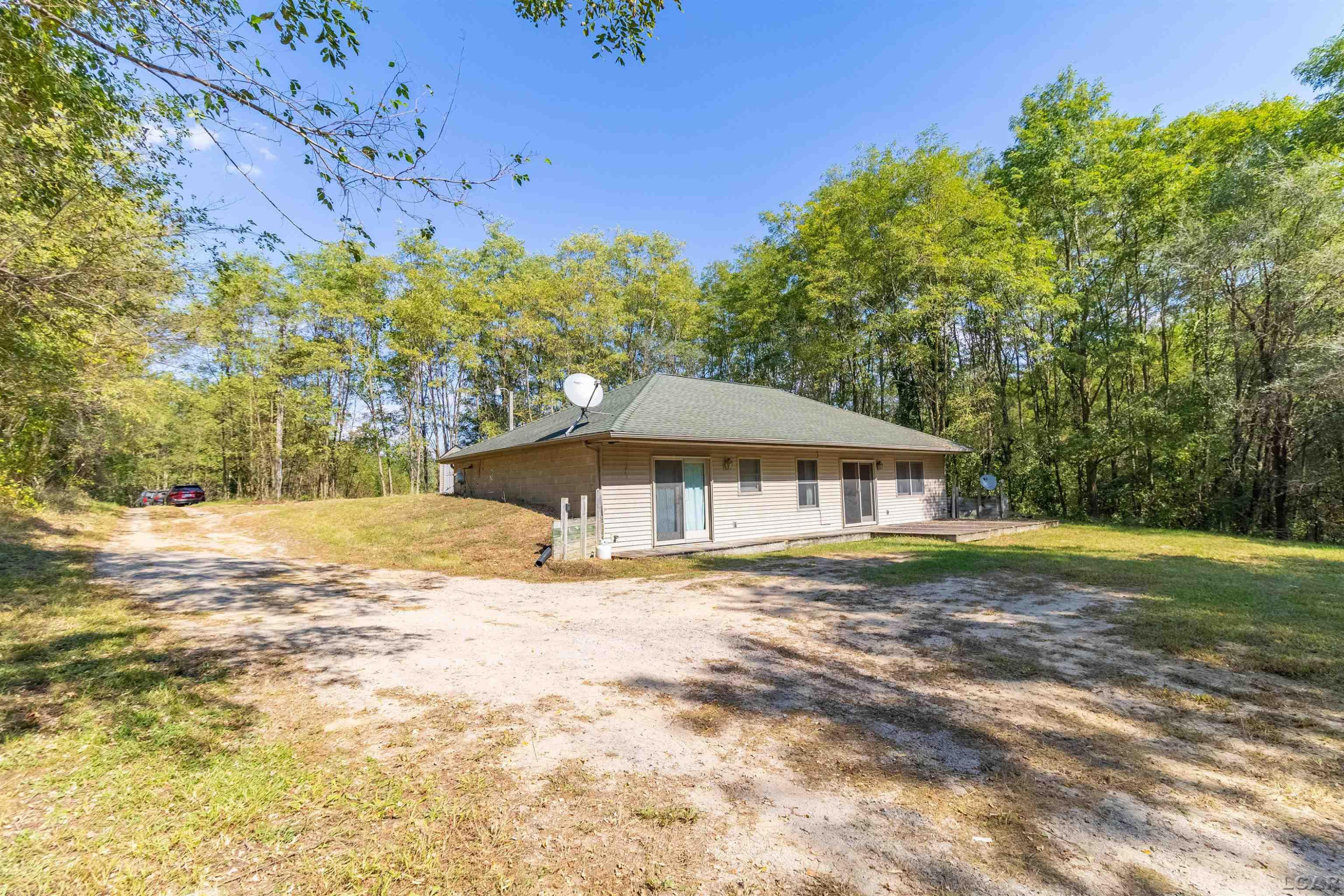 2263 Sutton Road, Adrian, MI 49221 — Photo 18
