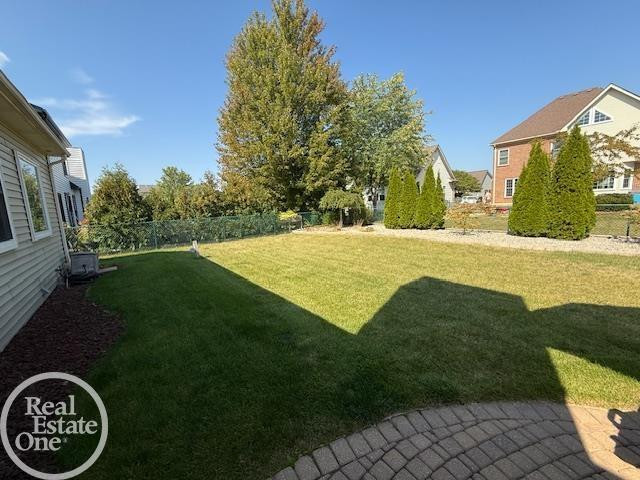 34673 Apple Blossom Lane, Richmond, MI 48062 — Photo 12