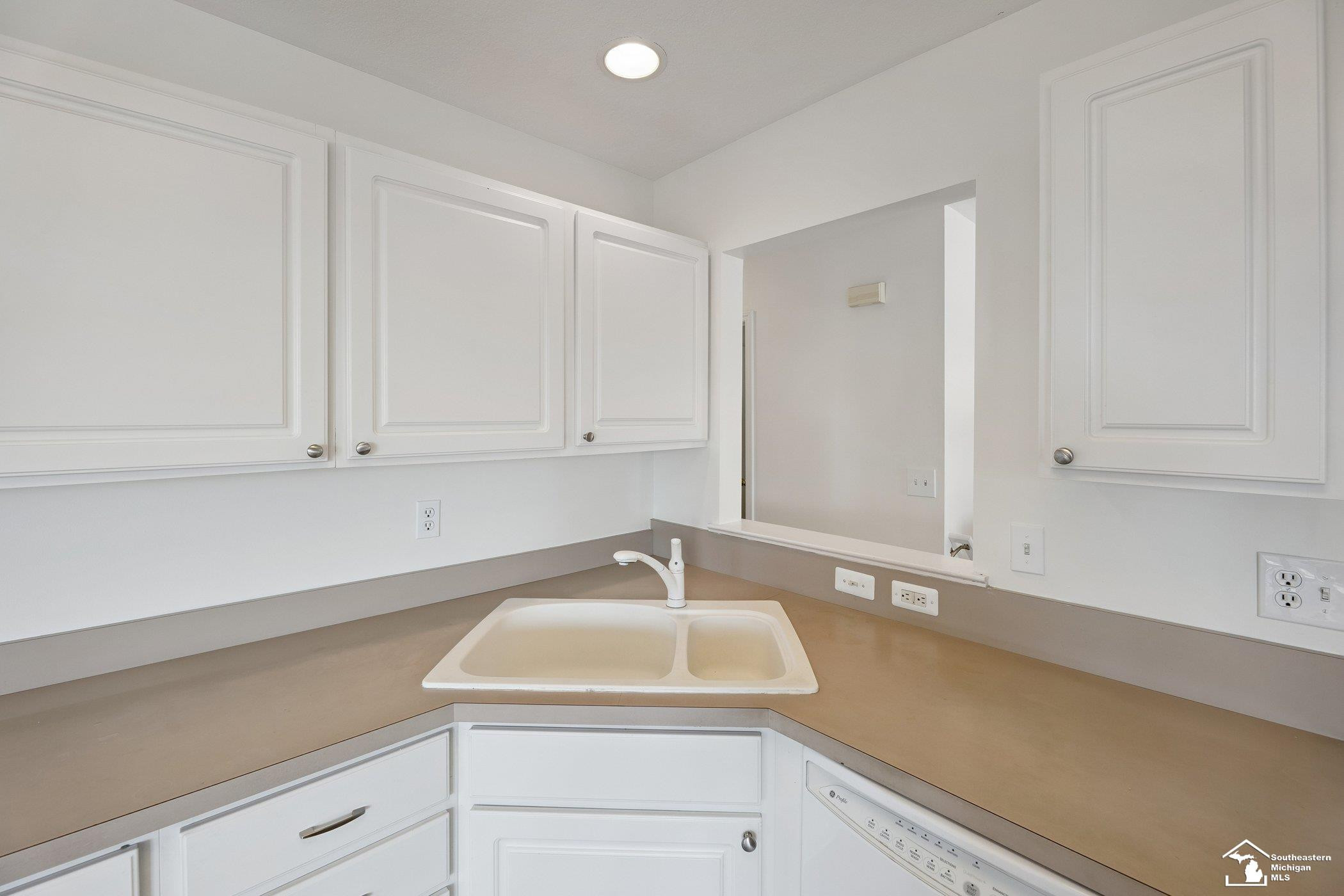 3956 Bridle Pass, Ann Arbor, MI 48108 — Photo 14