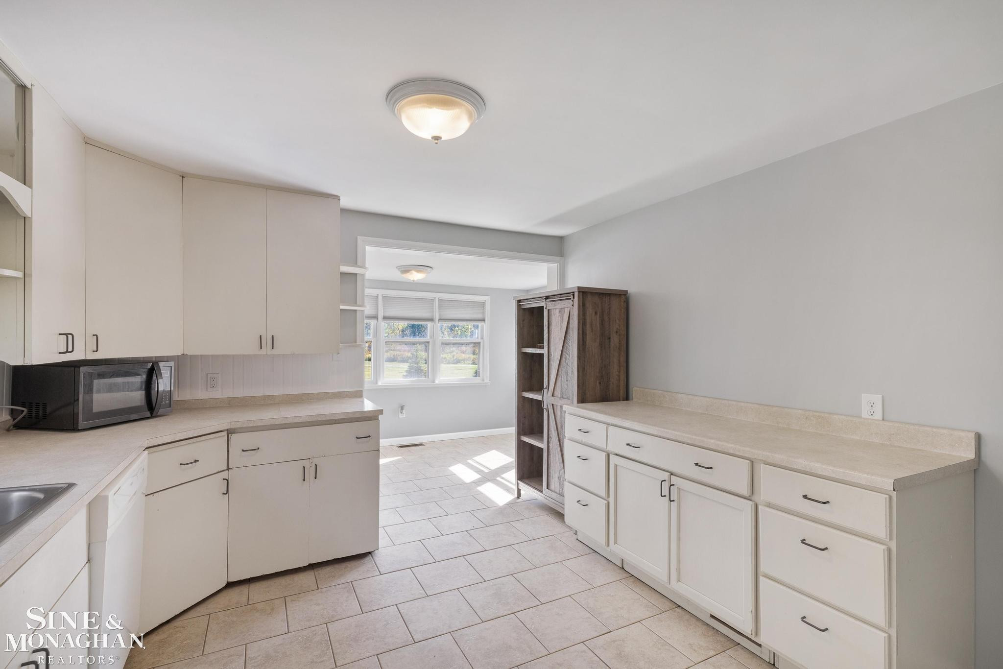 7248 Big Hand Road, MI 48079 — Photo 24