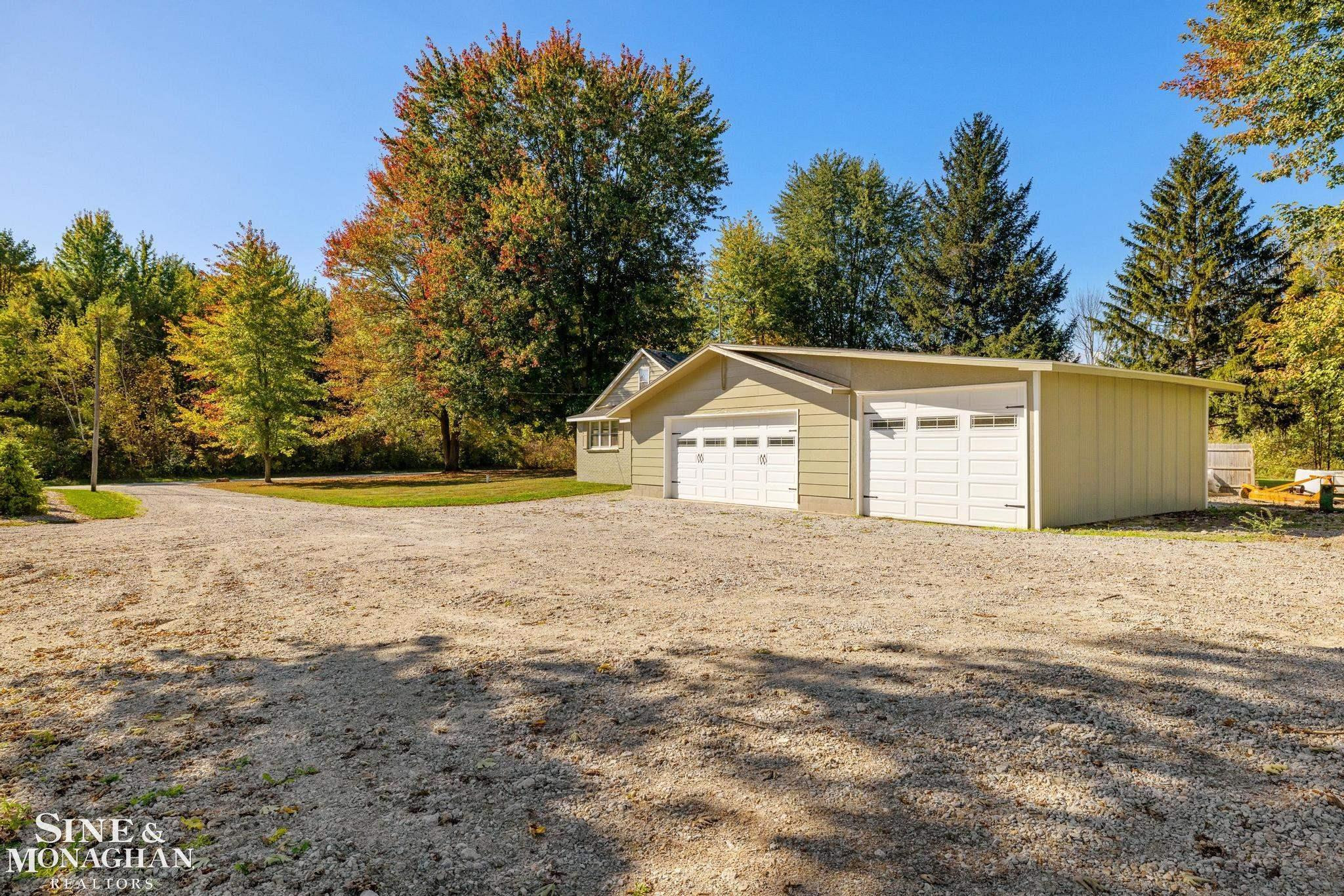 7248 Big Hand Road, MI 48079 — Photo 40