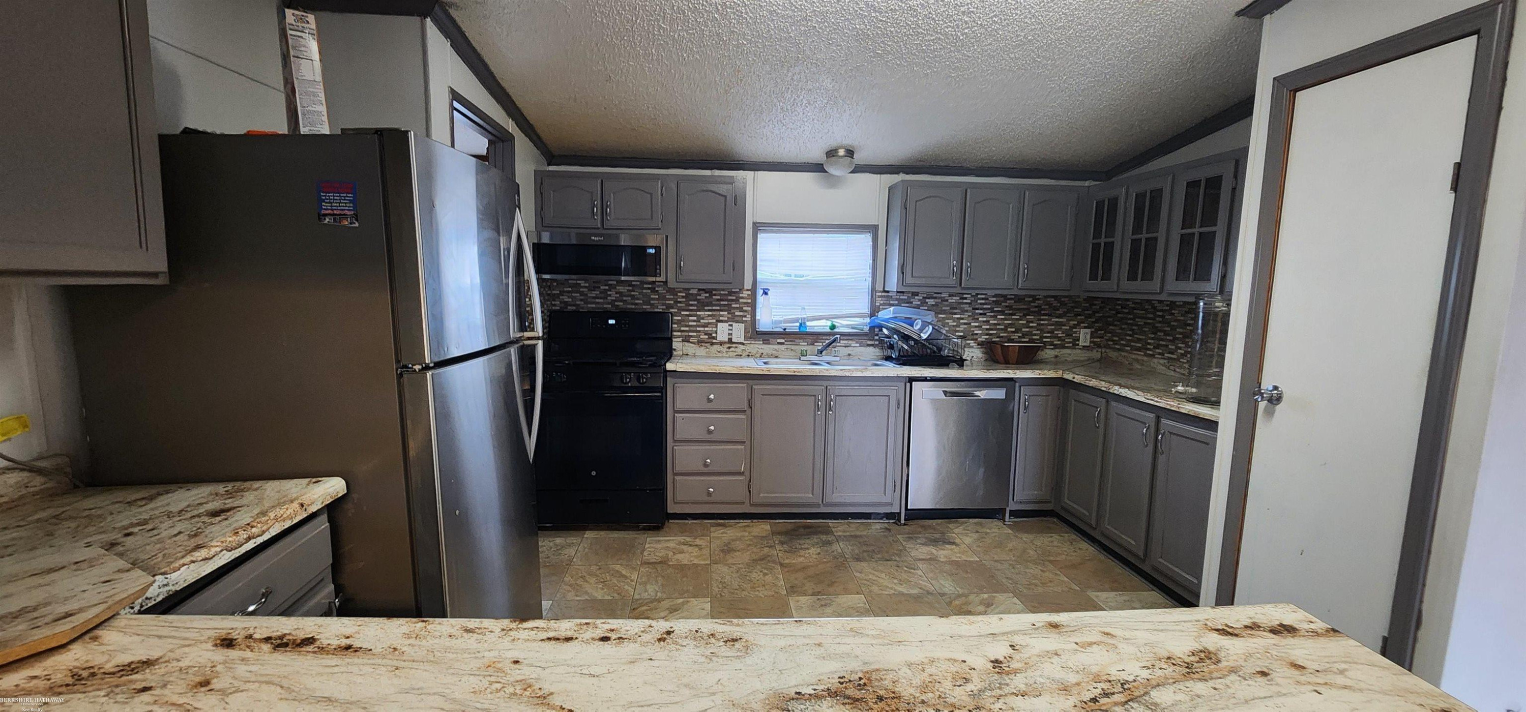 46403 Le Grande Boulevard, Macomb, MI 48044 — Photo 10