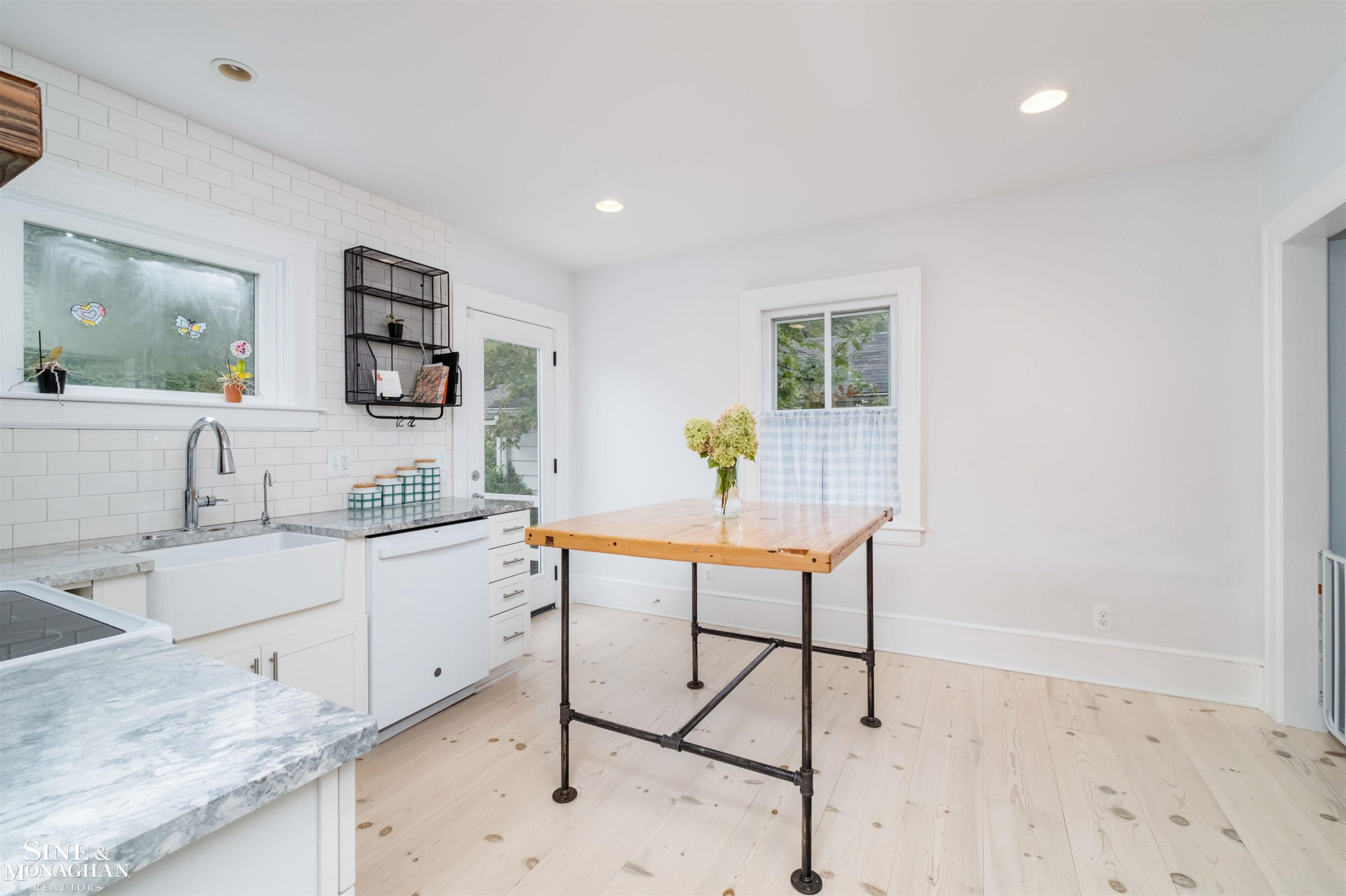 65 Mapleton Road, Grosse Pointe Farms, MI 48236 — Photo 12