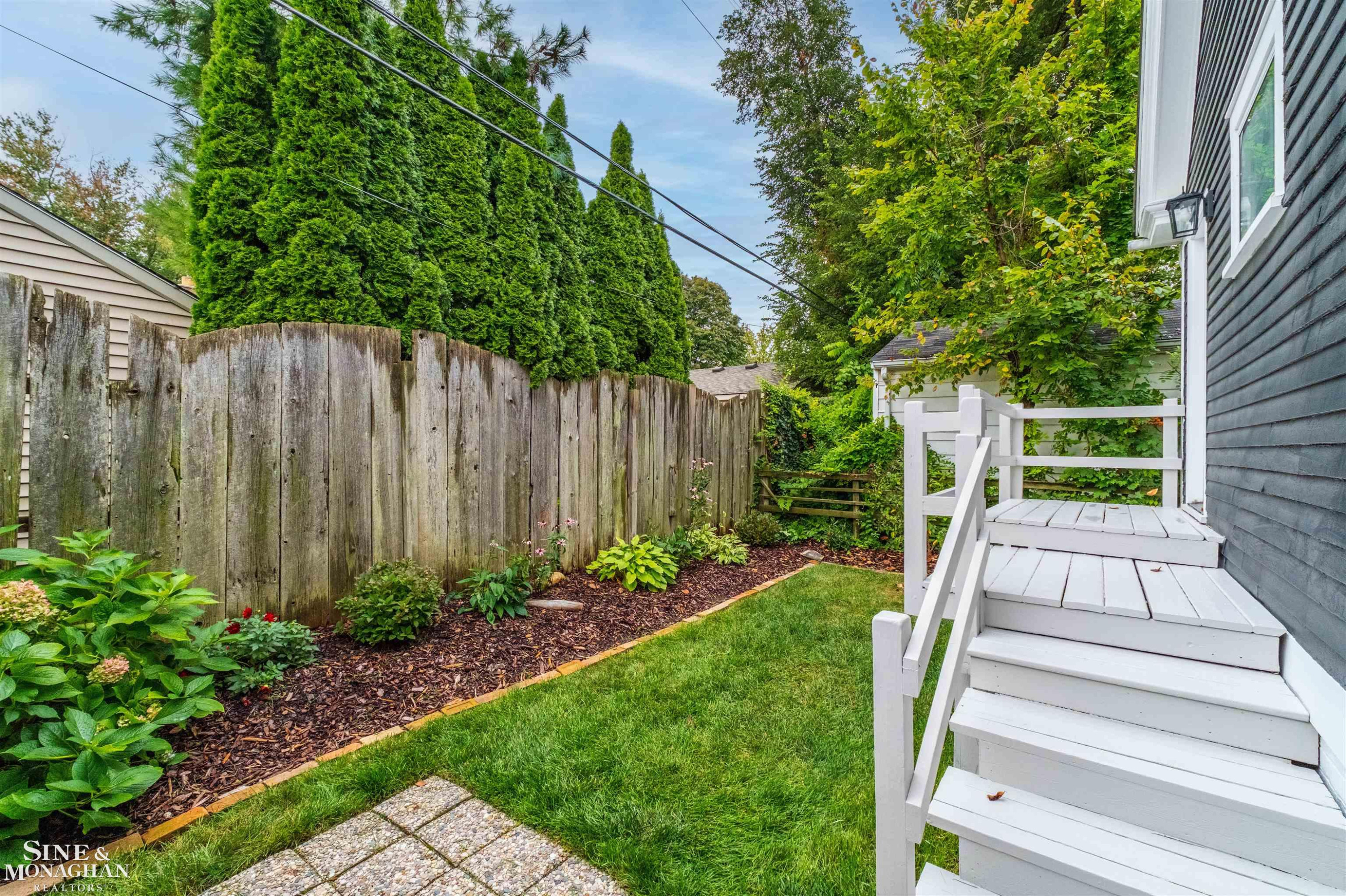 65 Mapleton Road, Grosse Pointe Farms, MI 48236 — Photo 25