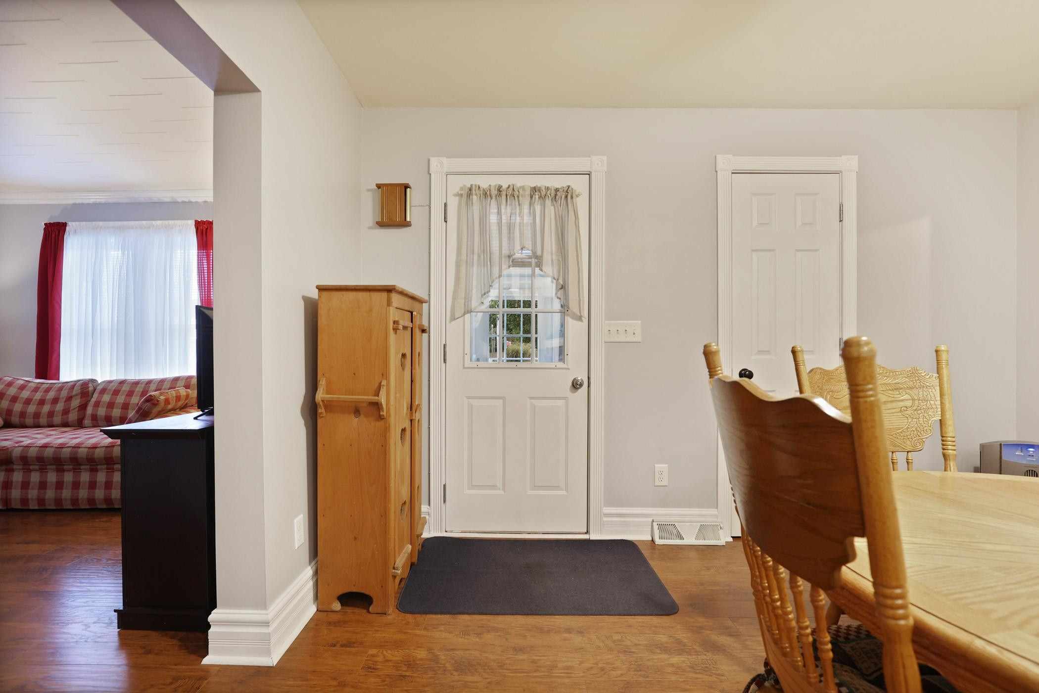 516 E Main Street, MI 48744 — Photo 8