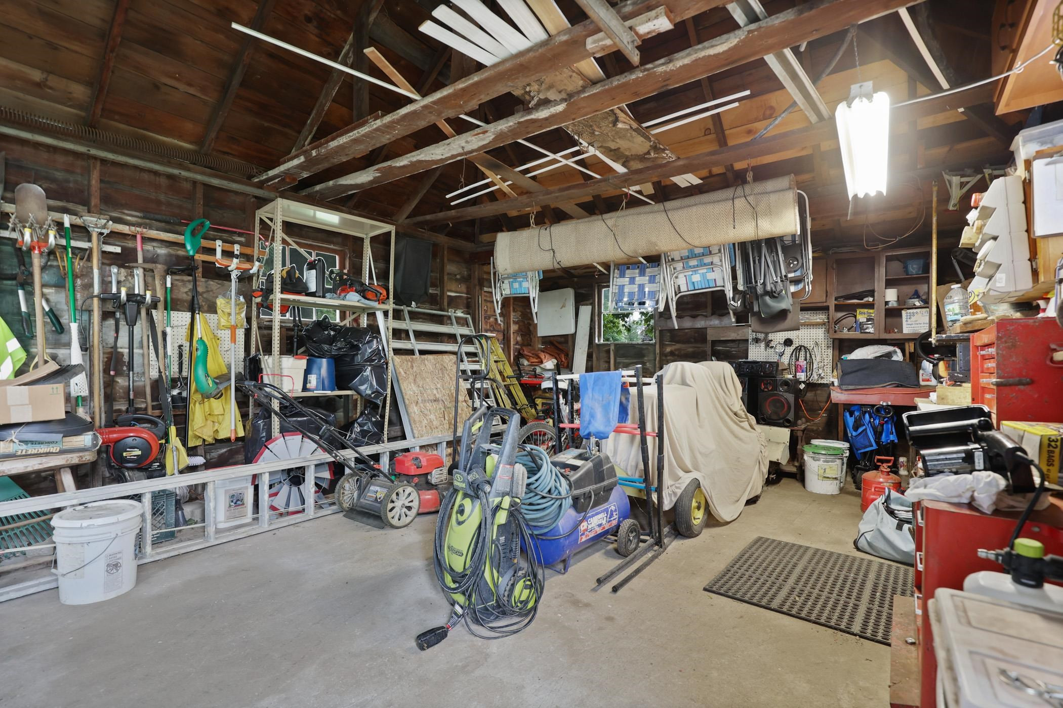 516 E Main Street, MI 48744 — Photo 38