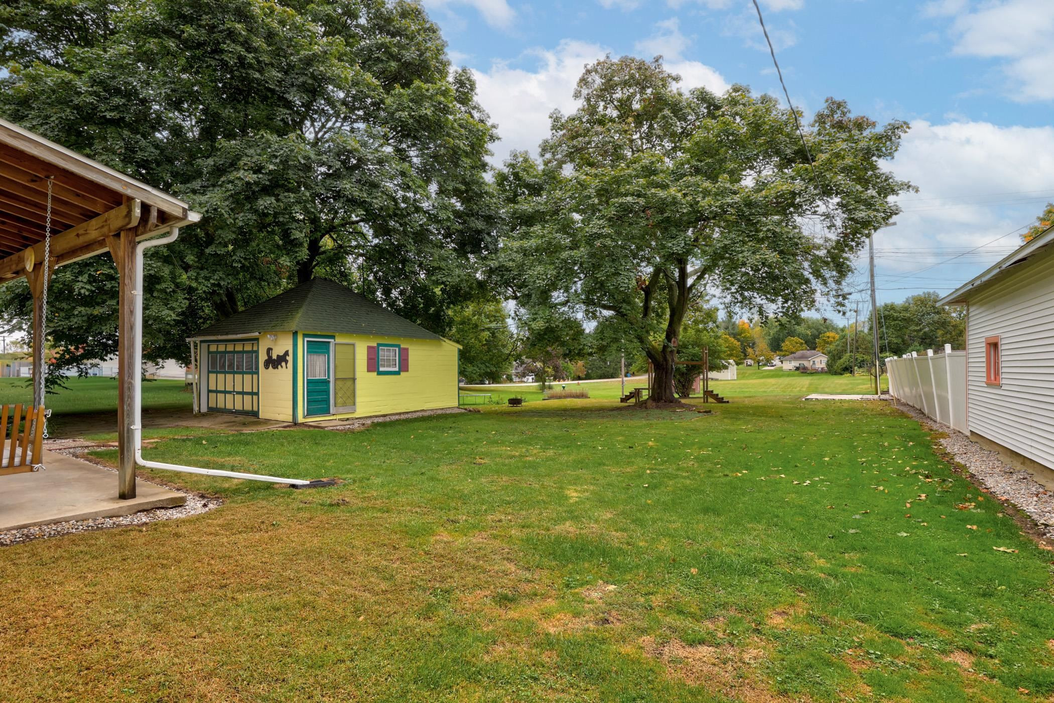 516 E Main Street, MI 48744 — Photo 42