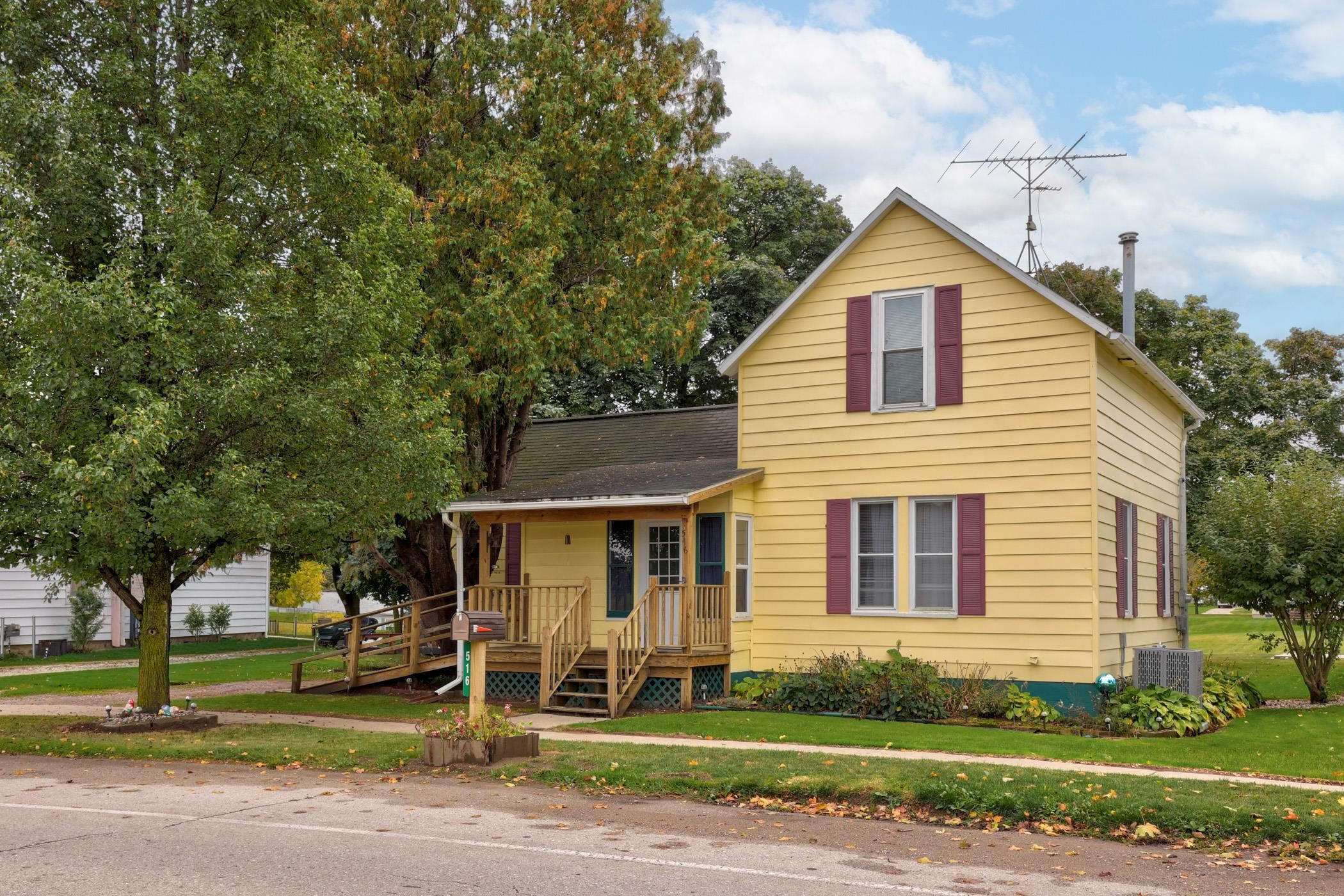 516 E Main Street, MI 48744 — Photo 45