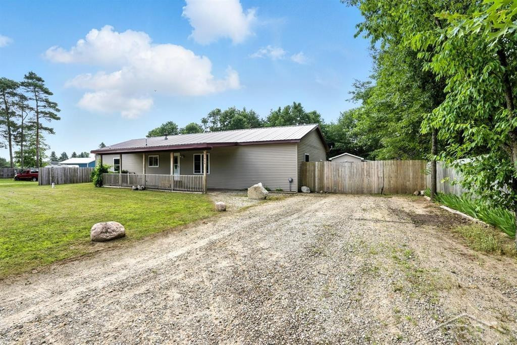 466 Highland Pines Drive, Rose City, MI 48654 — Photo 29