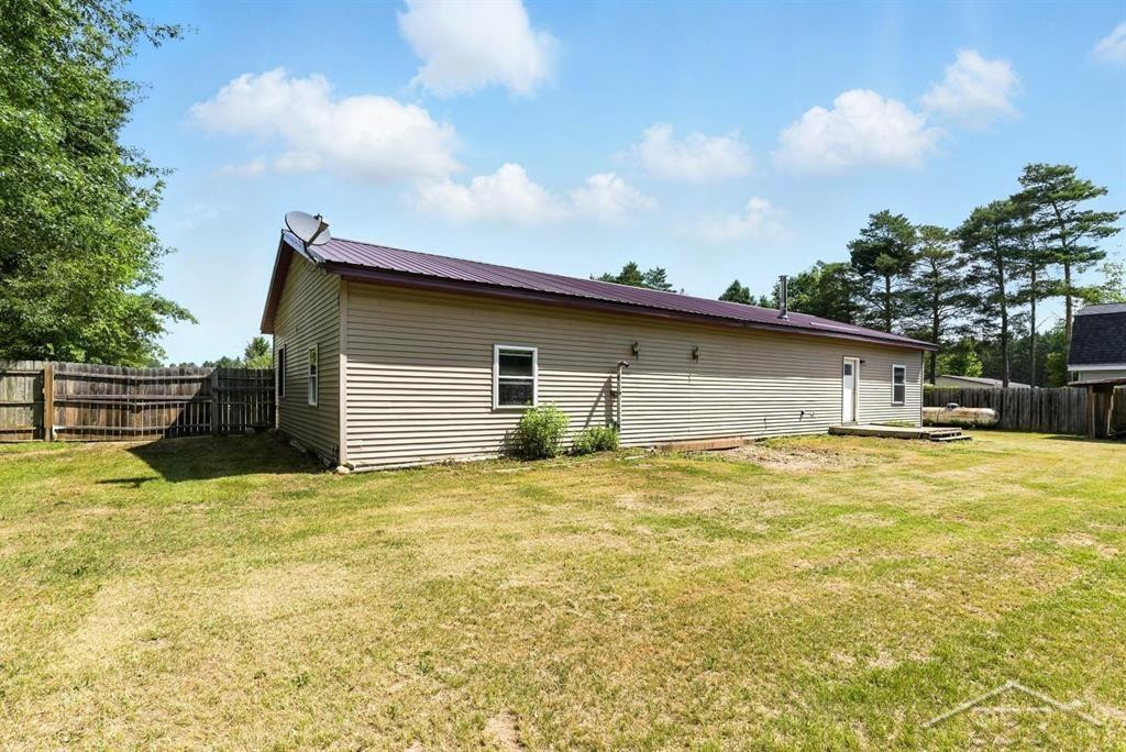 466 Highland Pines Drive, Rose City, MI 48654 — Photo 34