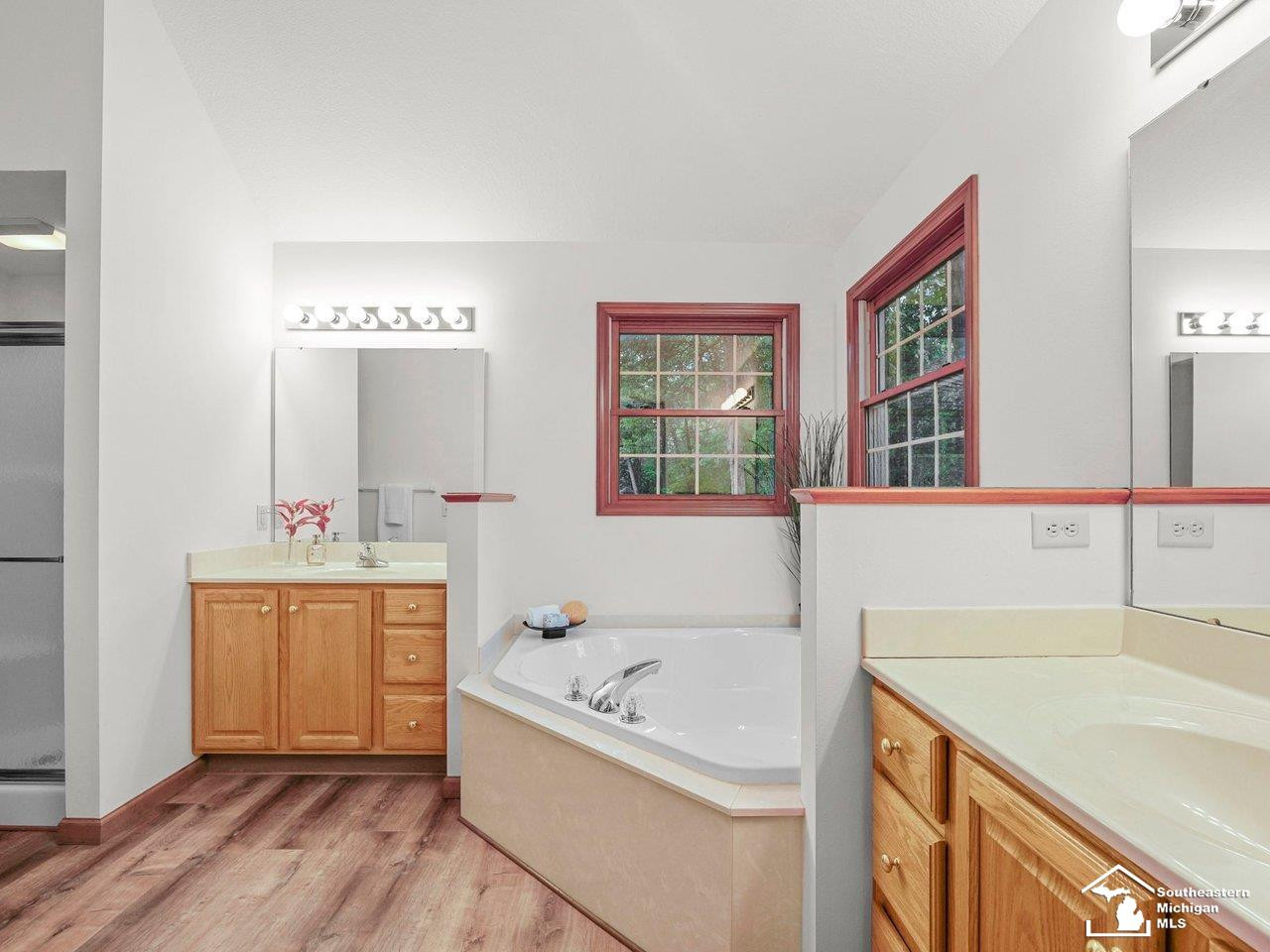 902 Hickory Creek Drive, Temperance, MI 48182 — Photo 33