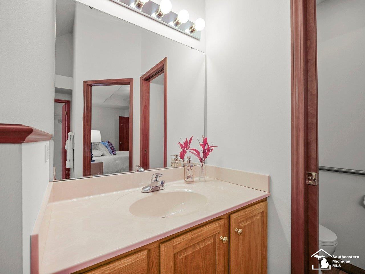 902 Hickory Creek Drive, Temperance, MI 48182 — Photo 35