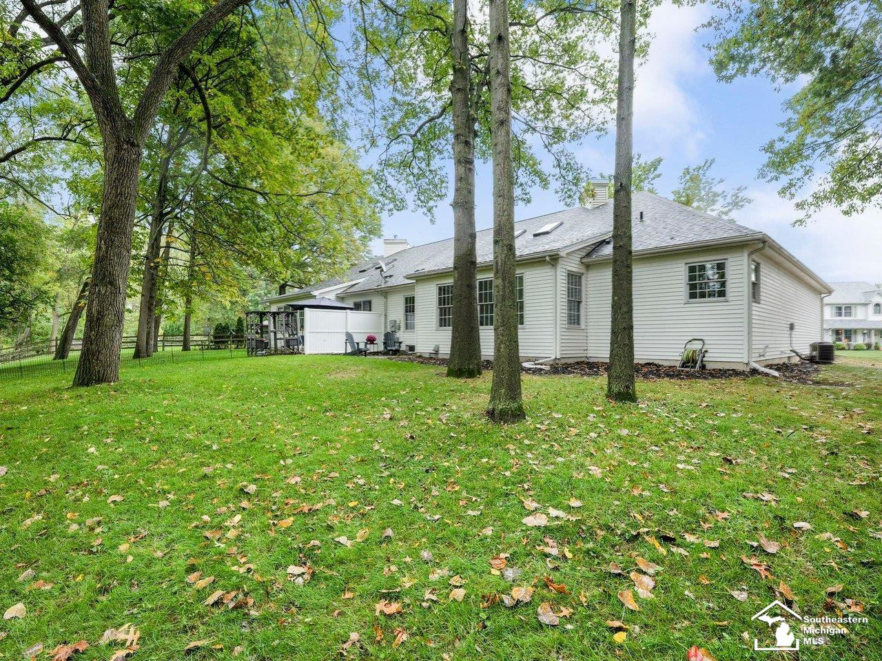 902 Hickory Creek Drive, Temperance, MI 48182 — Photo 42