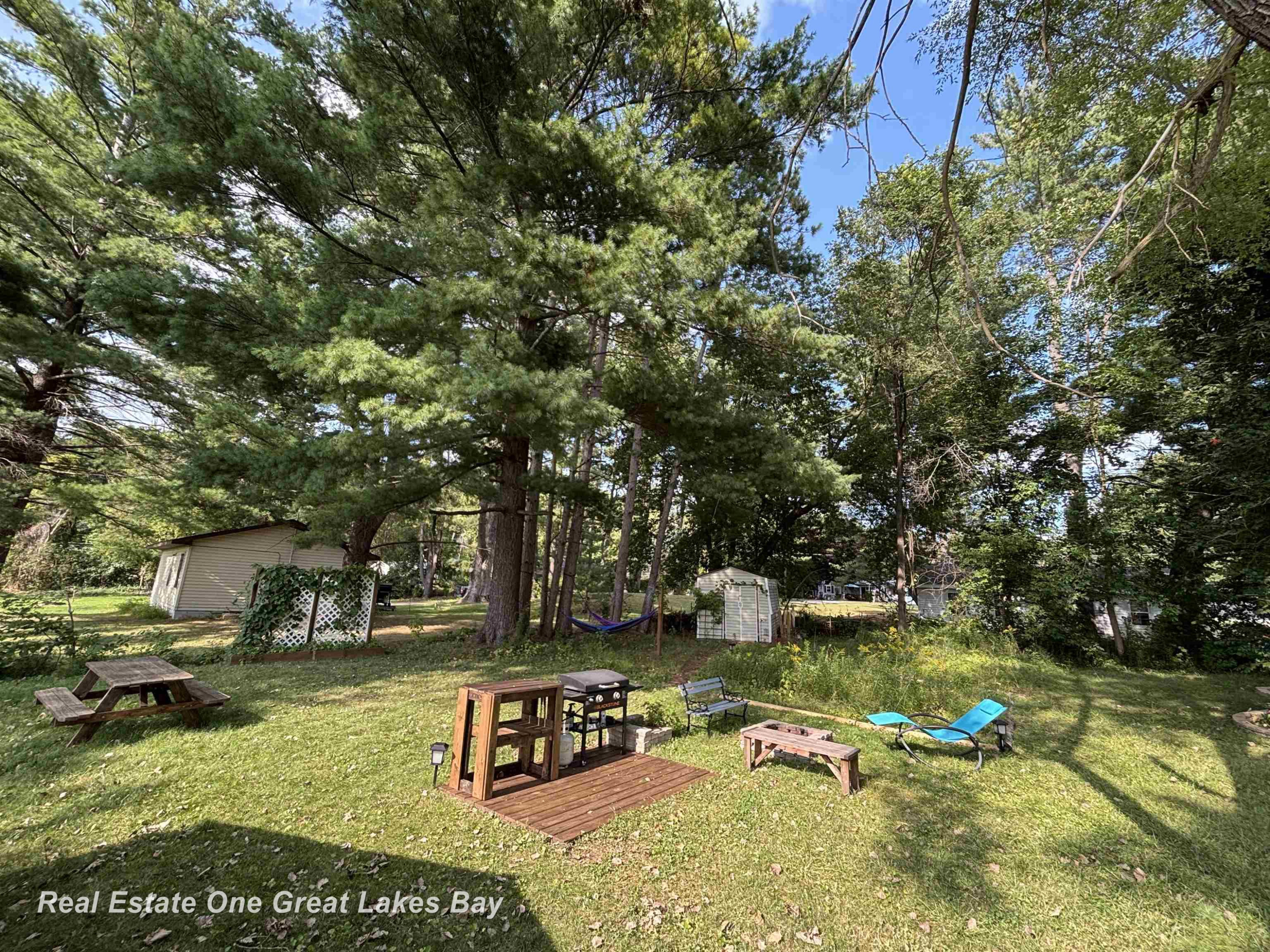 444 W Crawford Drive, Sanford, MI 48657 — Photo 3