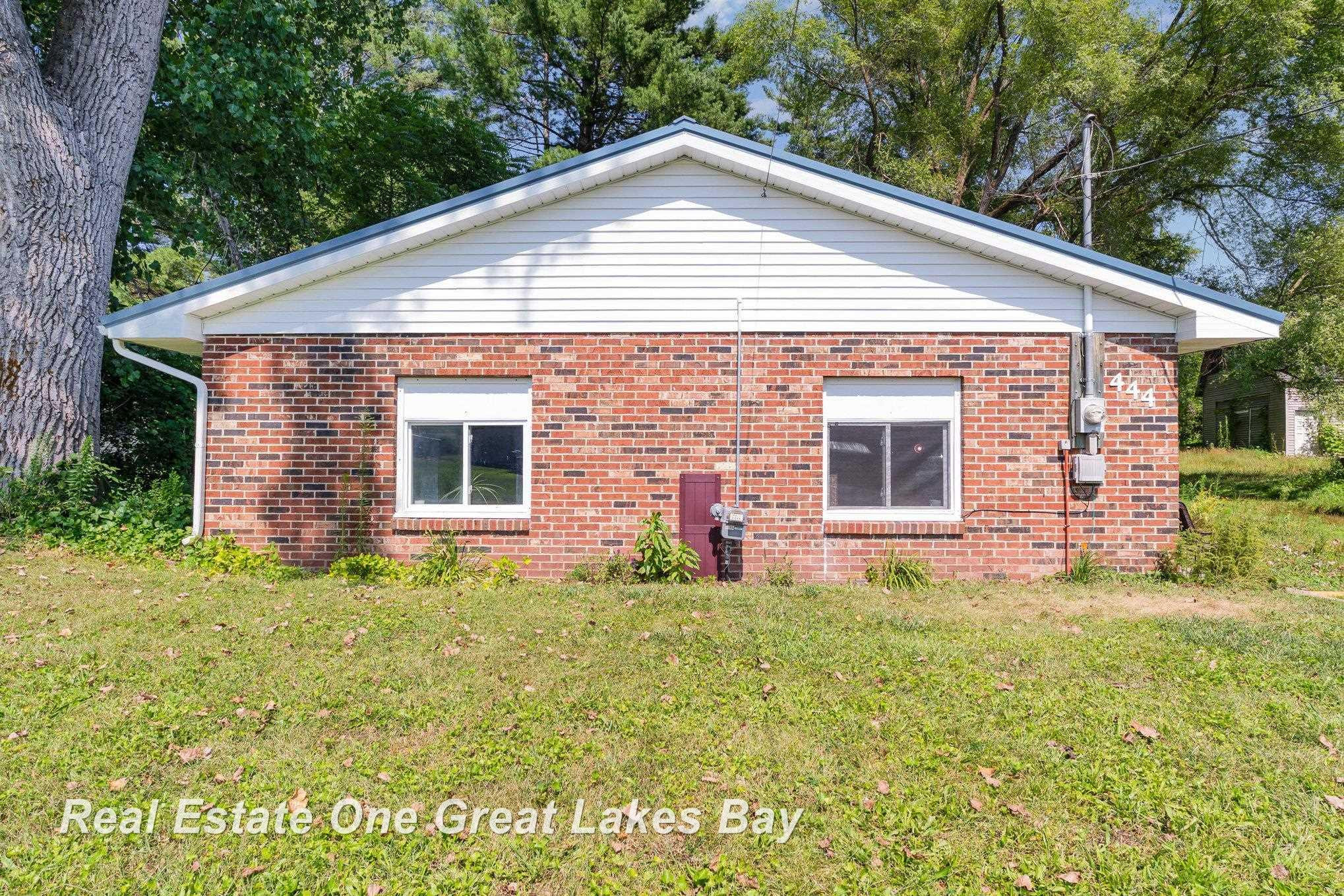 444 W Crawford Drive, Sanford, MI 48657 — Photo 4