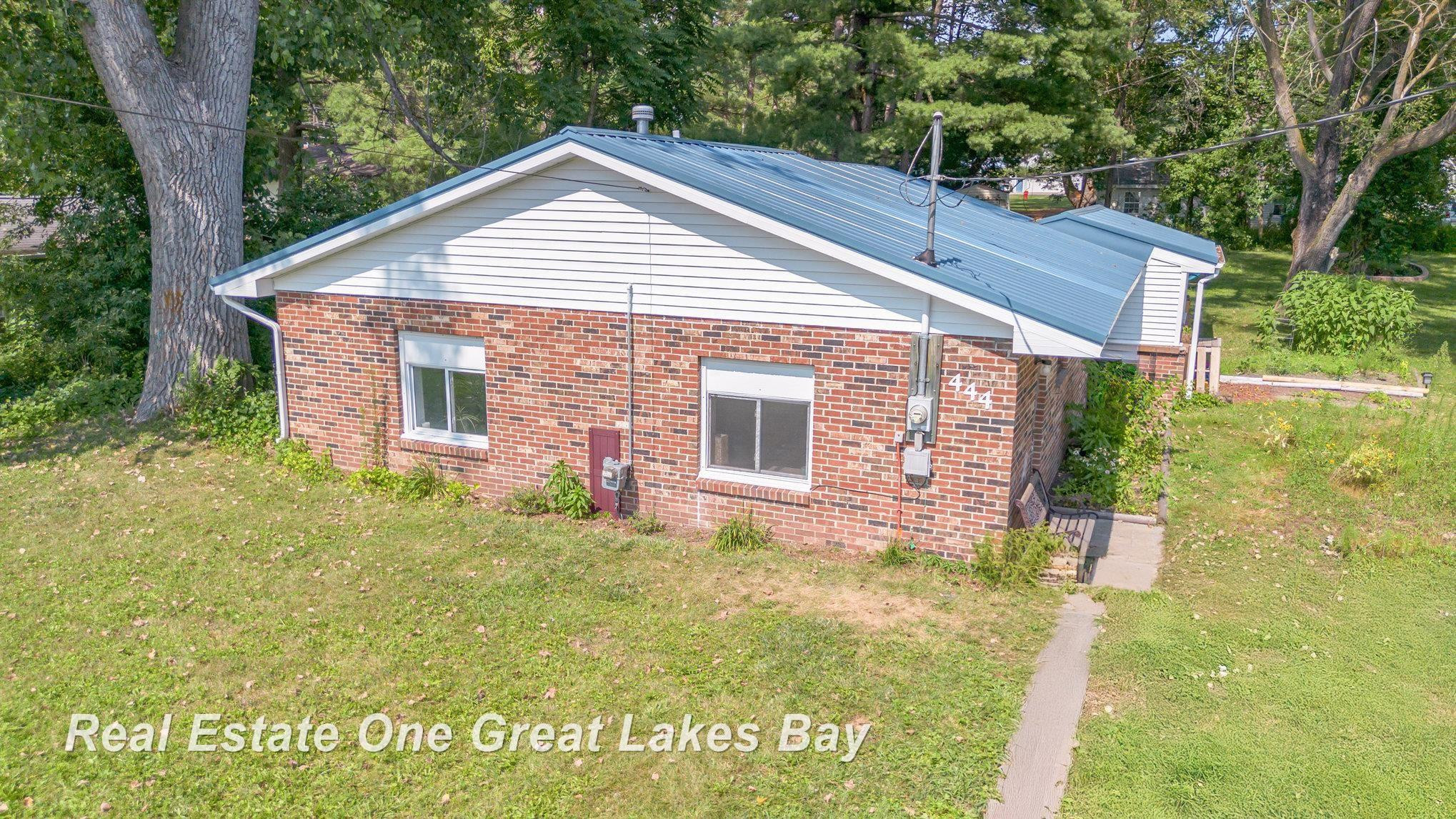 444 W Crawford Drive, Sanford, MI 48657 — Photo 6