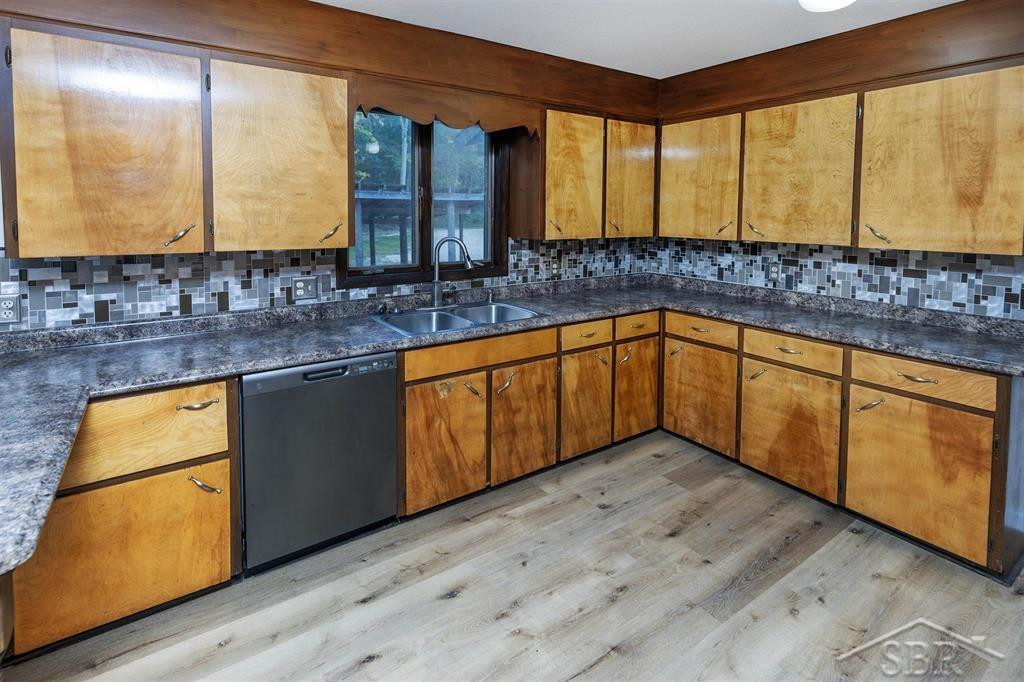 1531 S Castor Road, Midland, MI 48640 — Photo 14