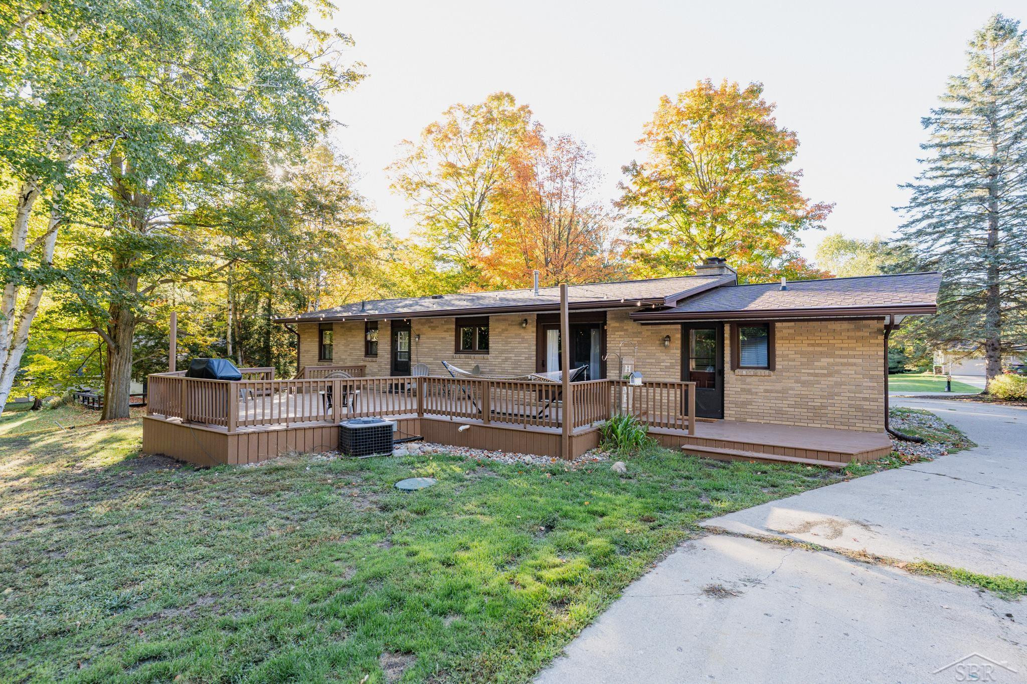 3235 Oakland Drive, Clare, MI 48617 — Photo 3