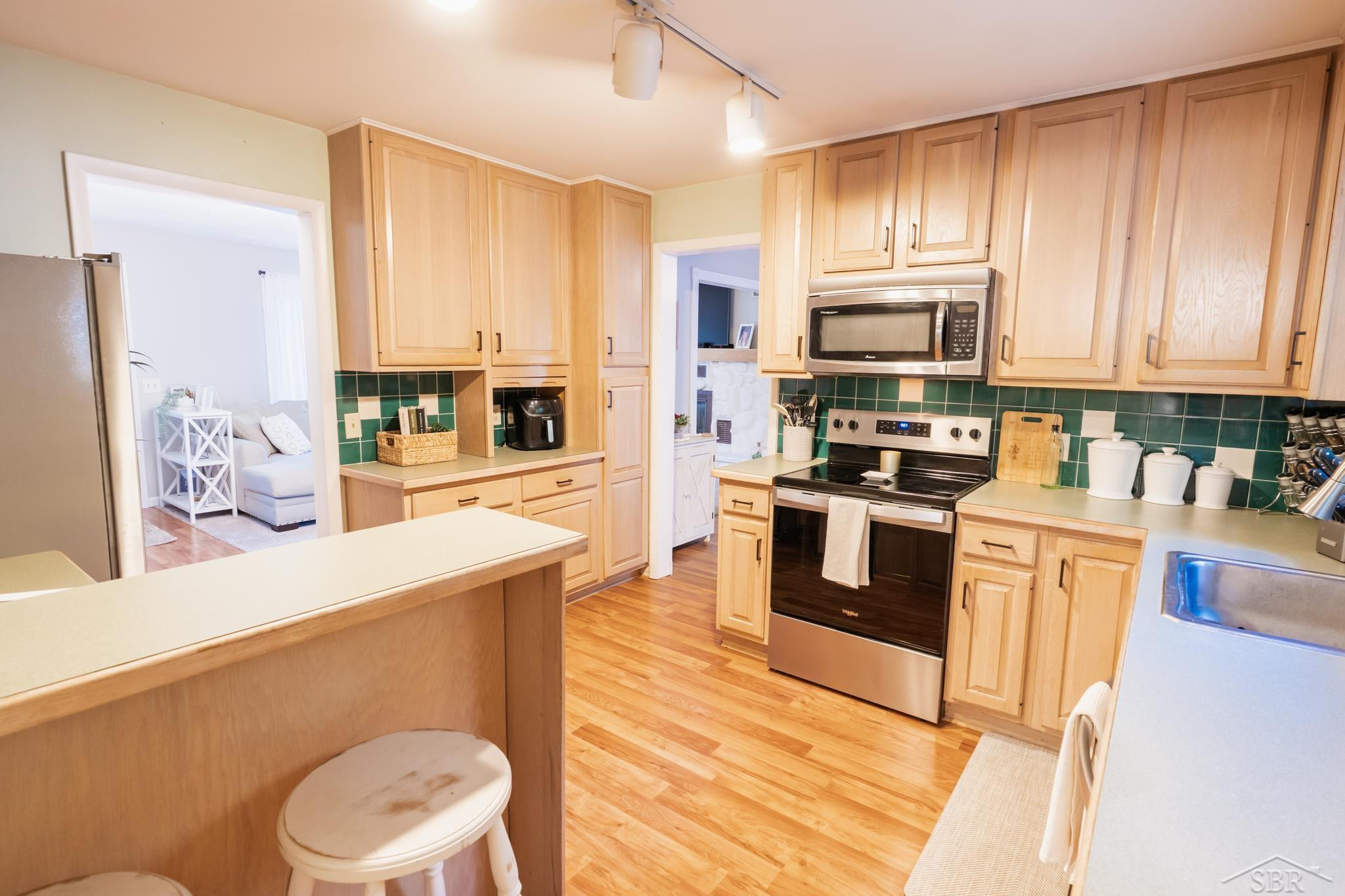 3235 Oakland Drive, Clare, MI 48617 — Photo 10