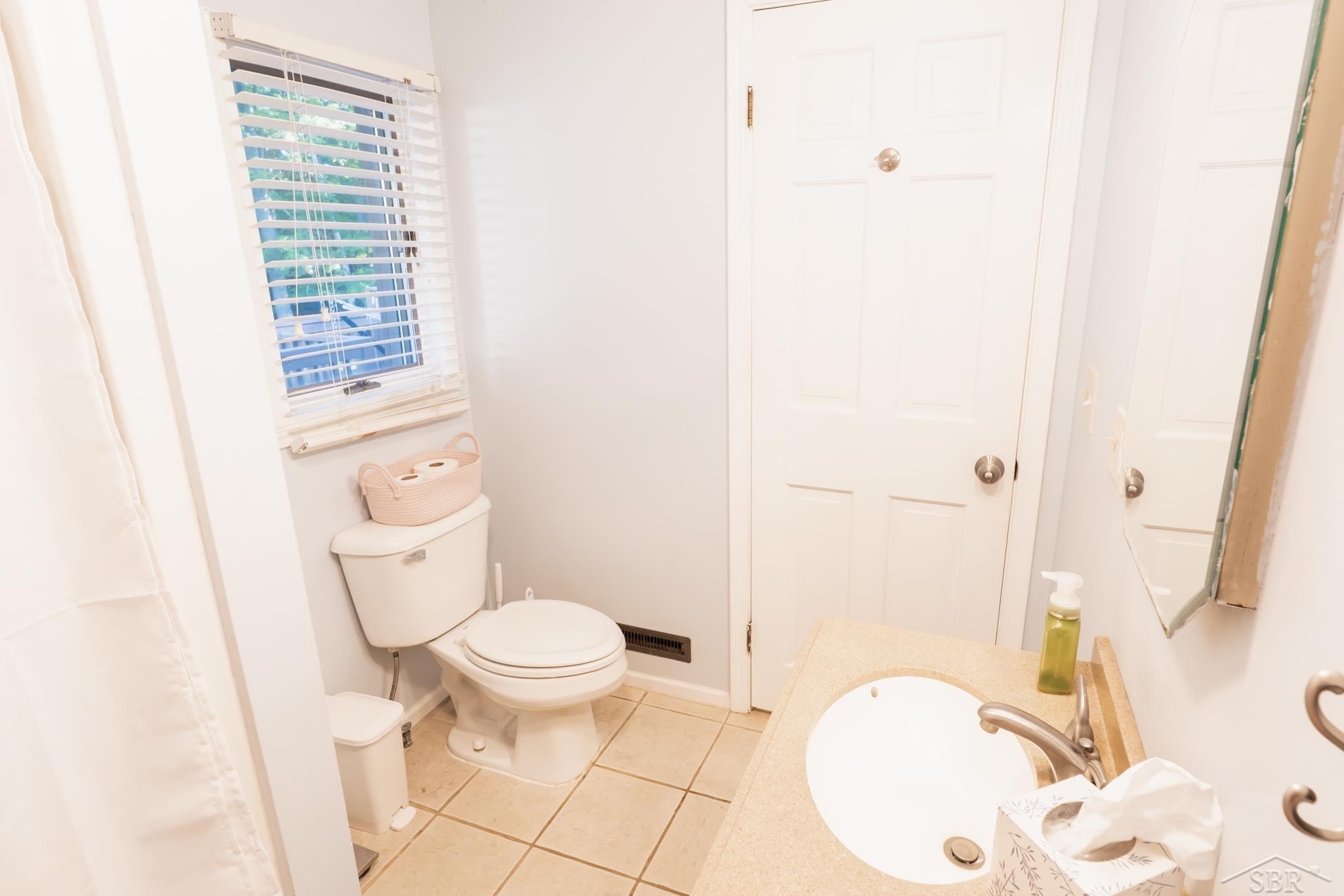 3235 Oakland Drive, Clare, MI 48617 — Photo 15