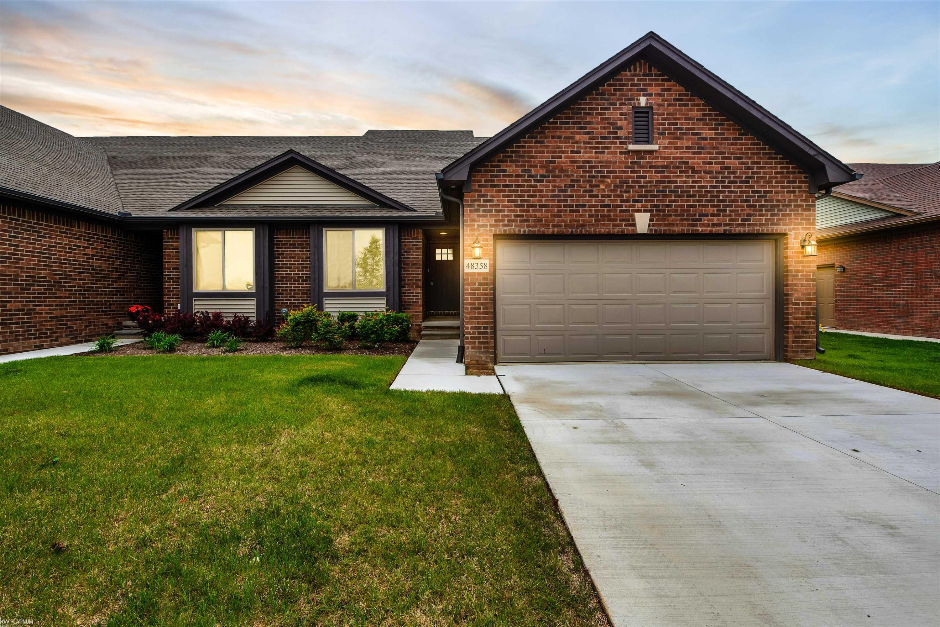 48358 Applegrove Lane, Unit 31, Building 8, New Baltimore, MI — front exterior