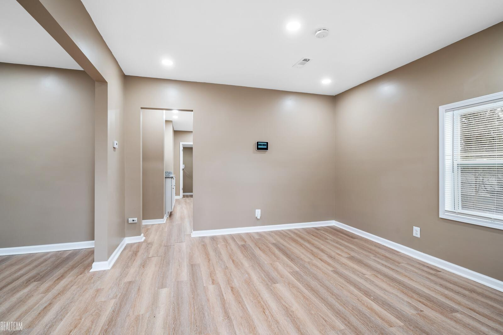 15825 Eastburn Street, Detroit, MI 48205 — Photo 5