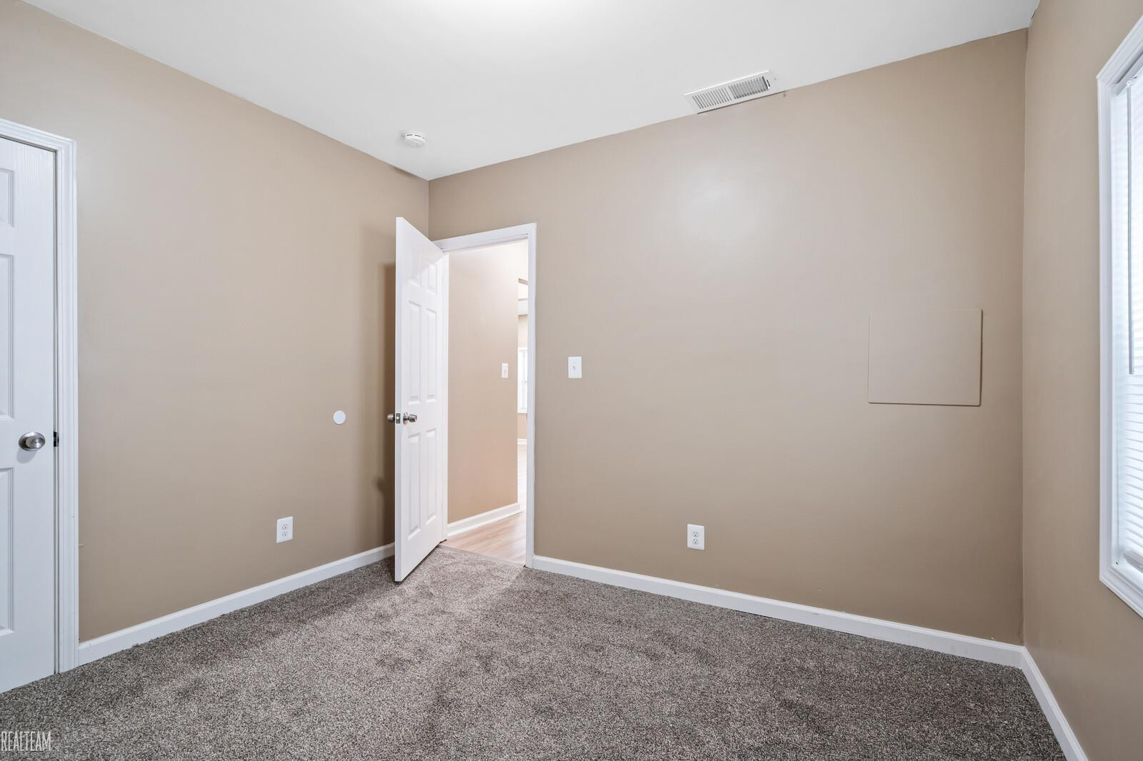 15825 Eastburn Street, Detroit, MI 48205 — Photo 9