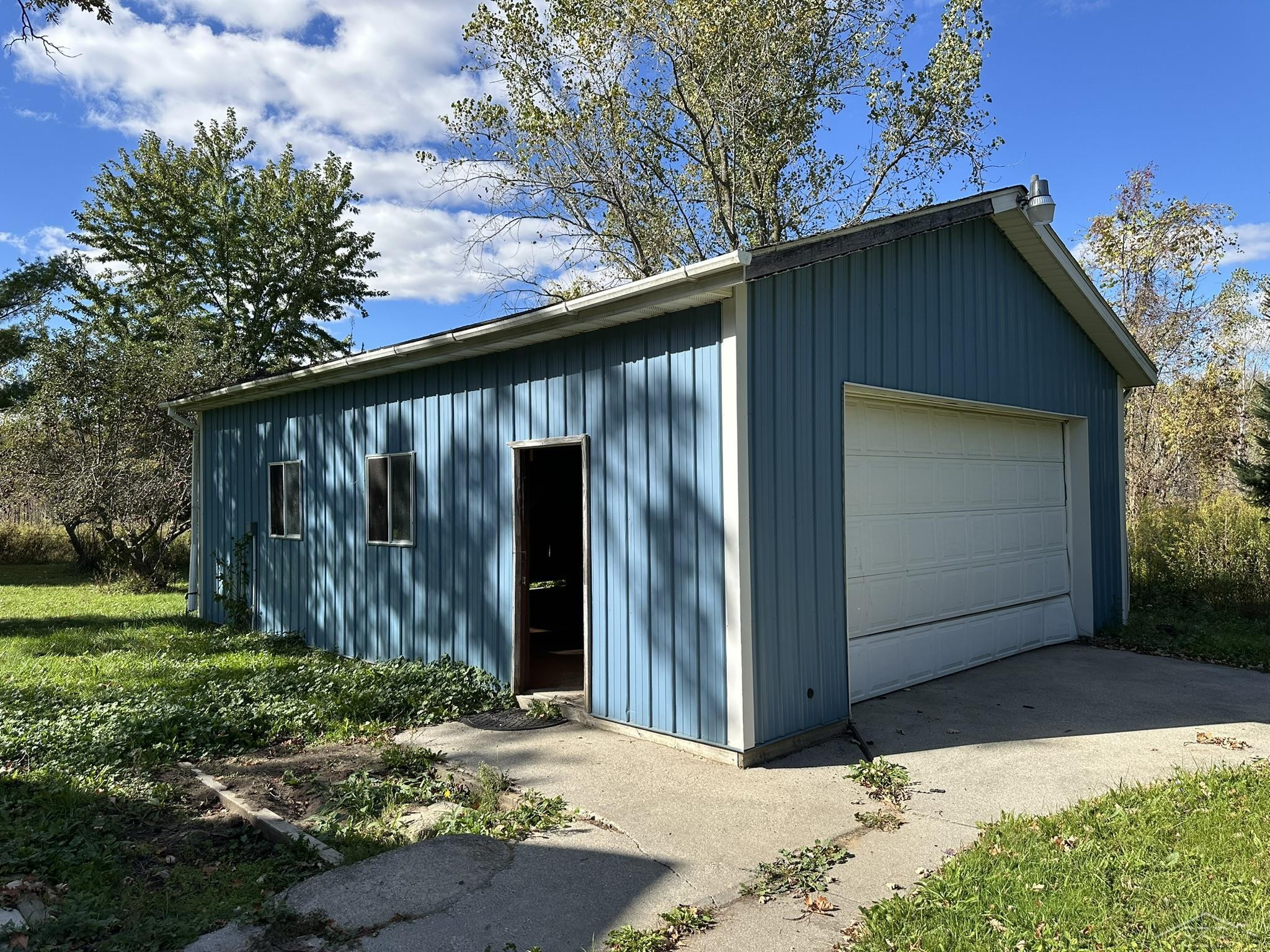 4885 Diener Road, Hemlock, MI 48626 — Photo 17