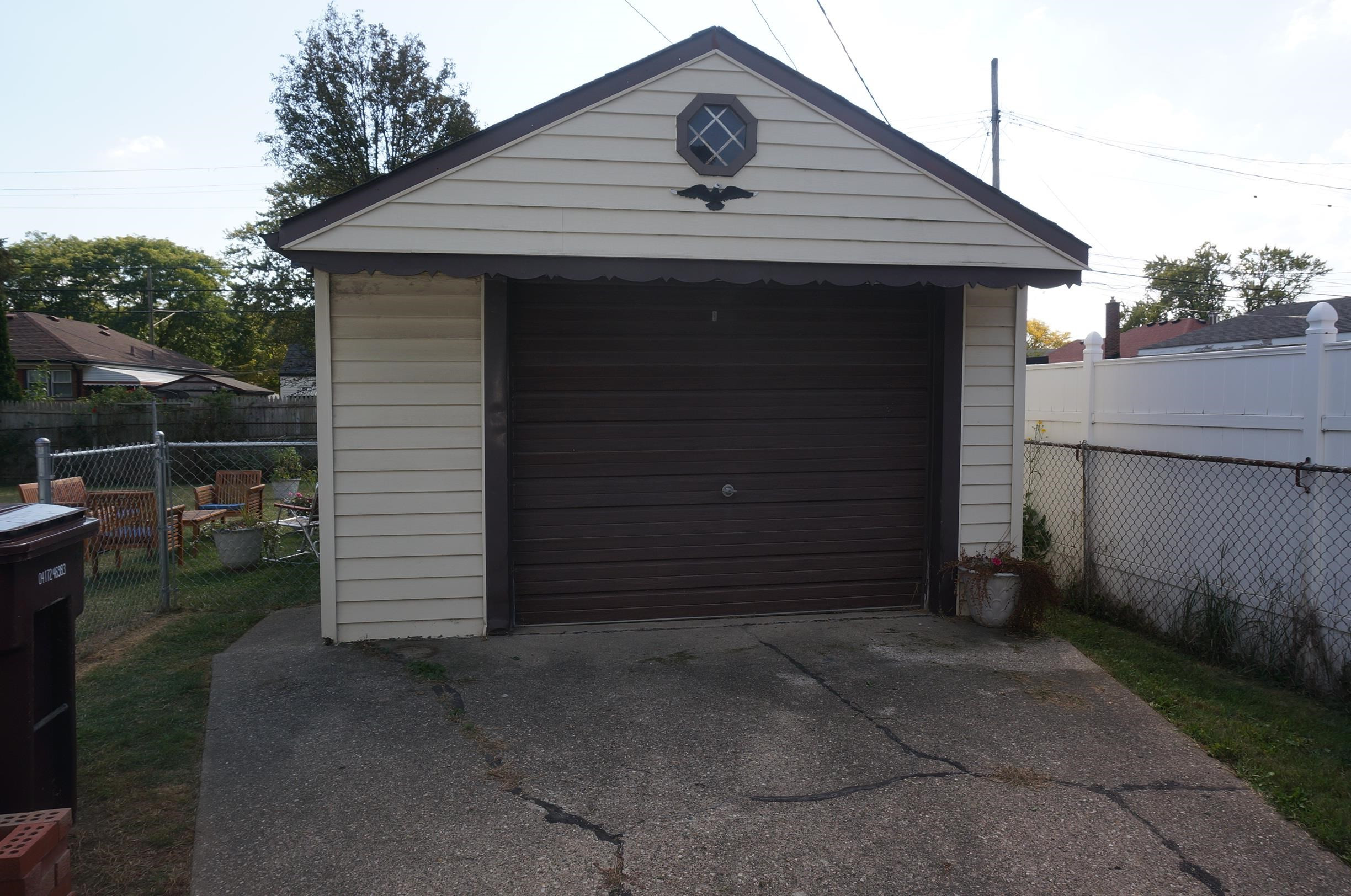 8134 Lillian, Center Line, MI 48015 — Photo 19