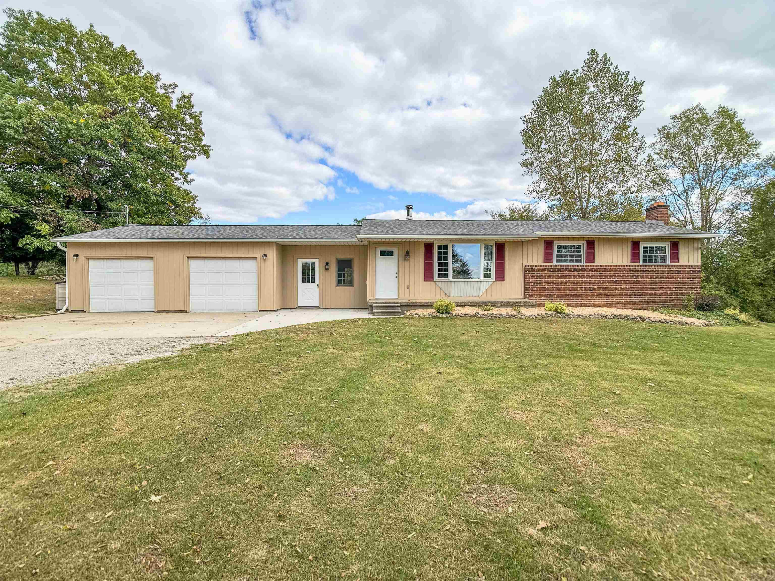 14392 Vassar Road, Millington, MI 48746 — front exterior