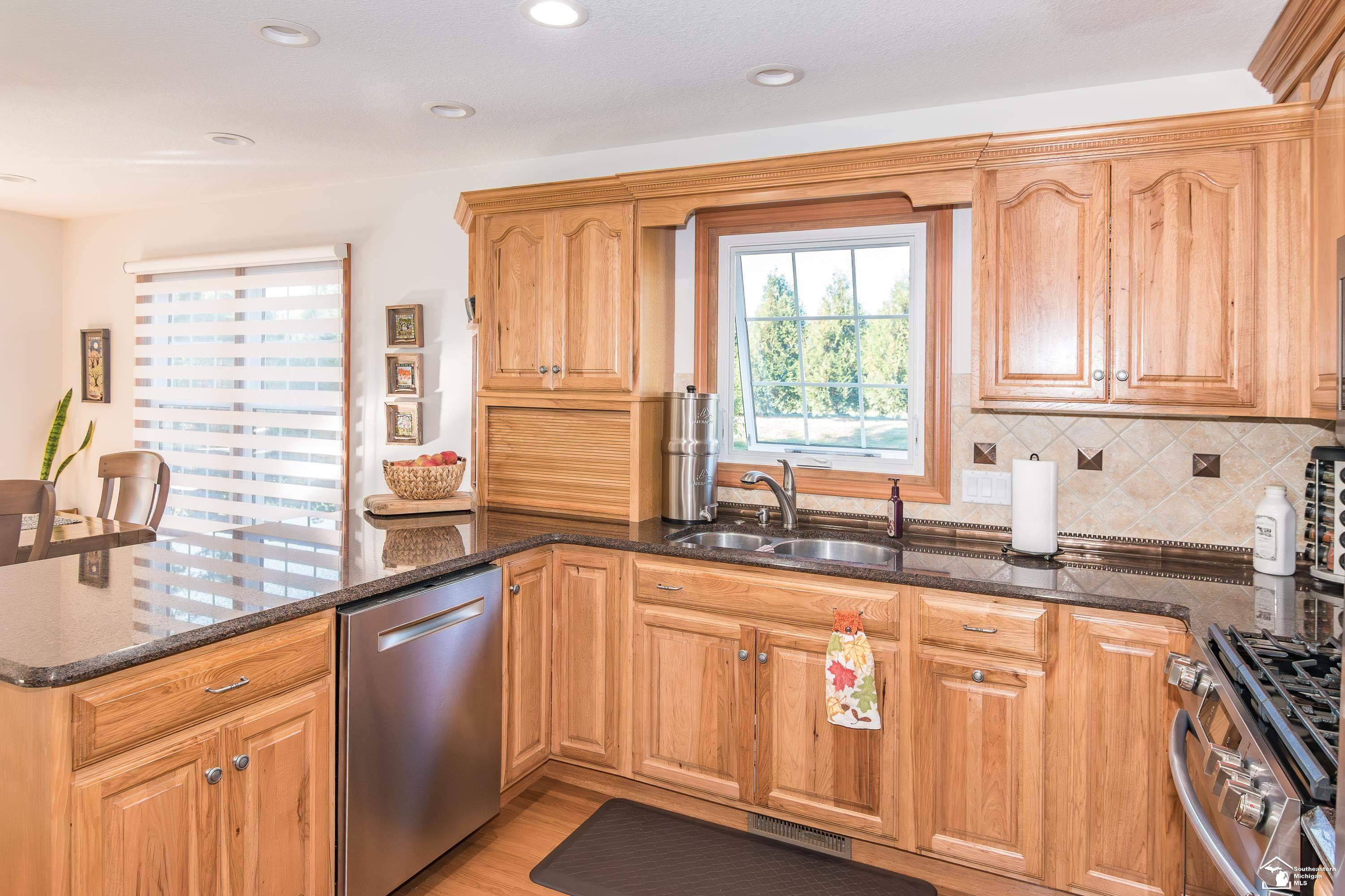 3216 Ravine Hollow Court, Lambertville, MI 48144 — Photo 22