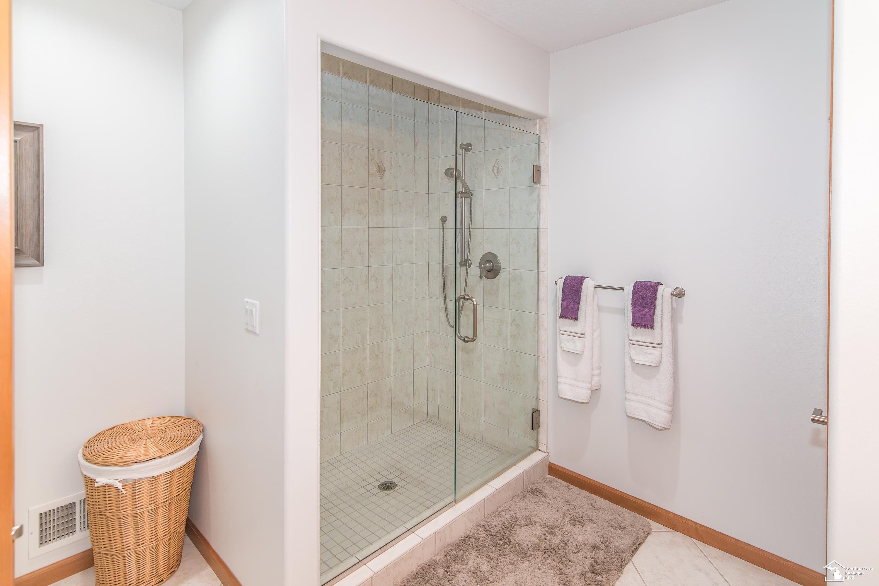 3216 Ravine Hollow Court, Lambertville, MI 48144 — Photo 36