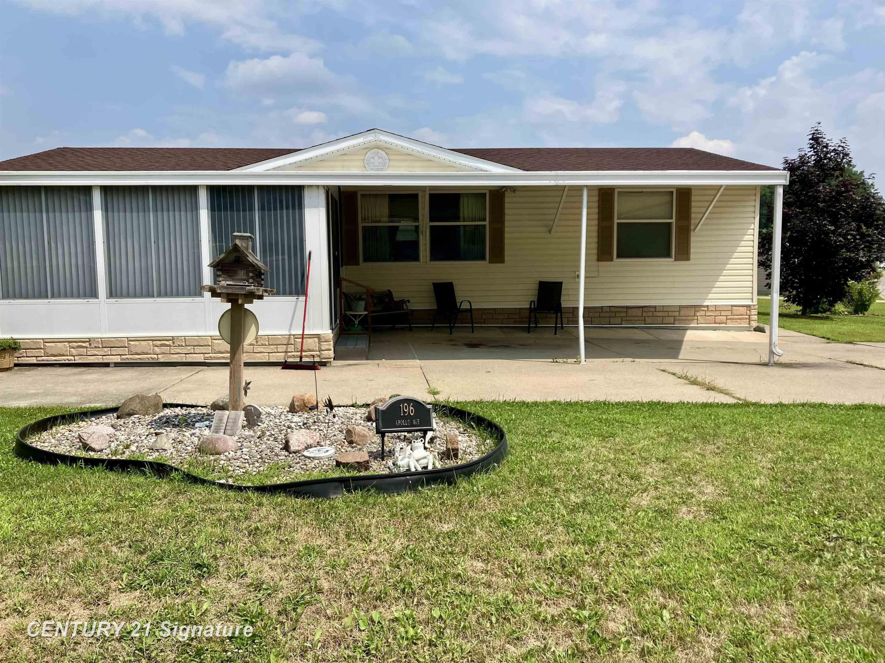 196 Apollo Avenue, Flushing, MI 48433 — front exterior