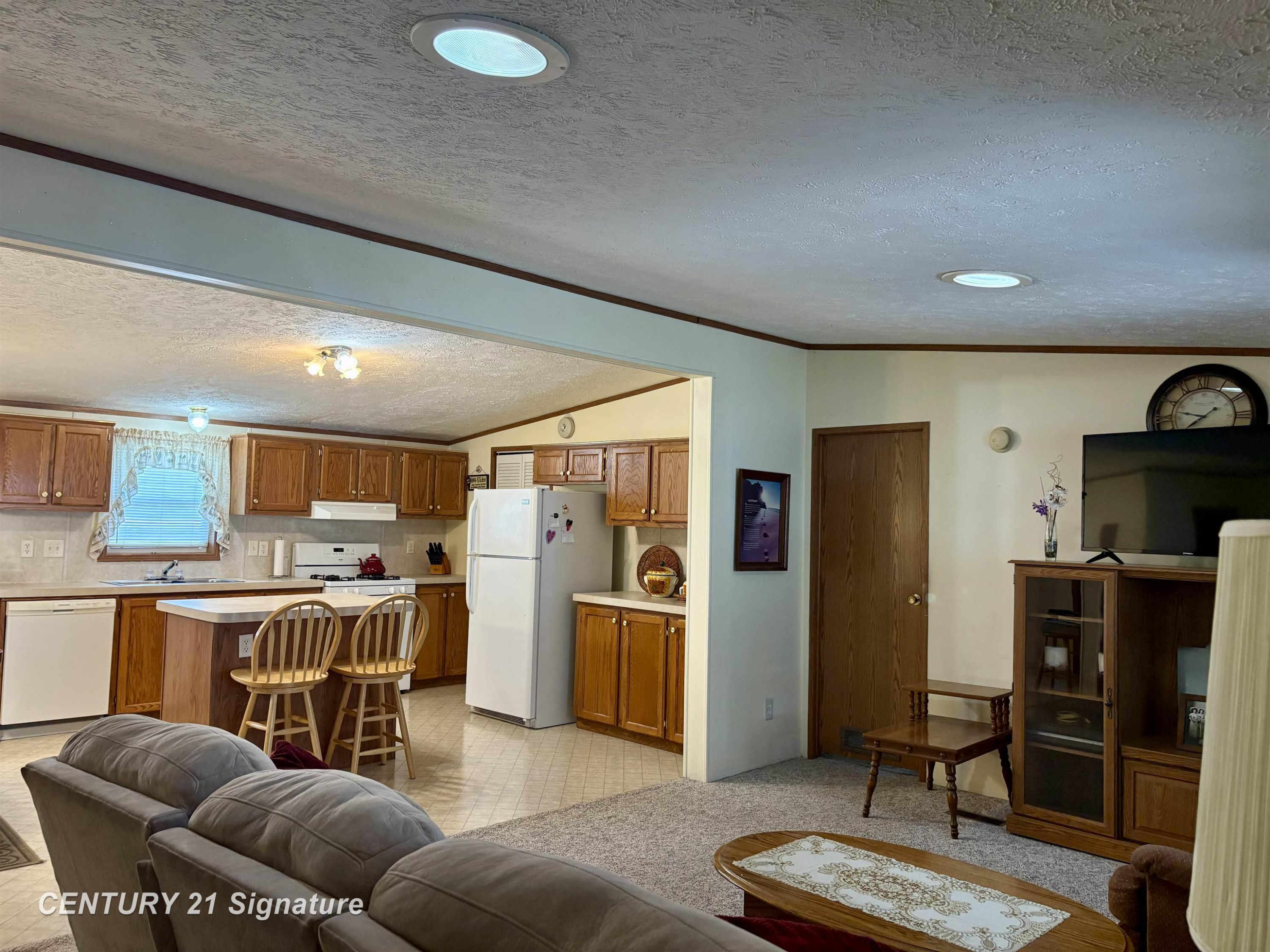 196 Apollo Avenue, Flushing, MI 48433 — Photo 6