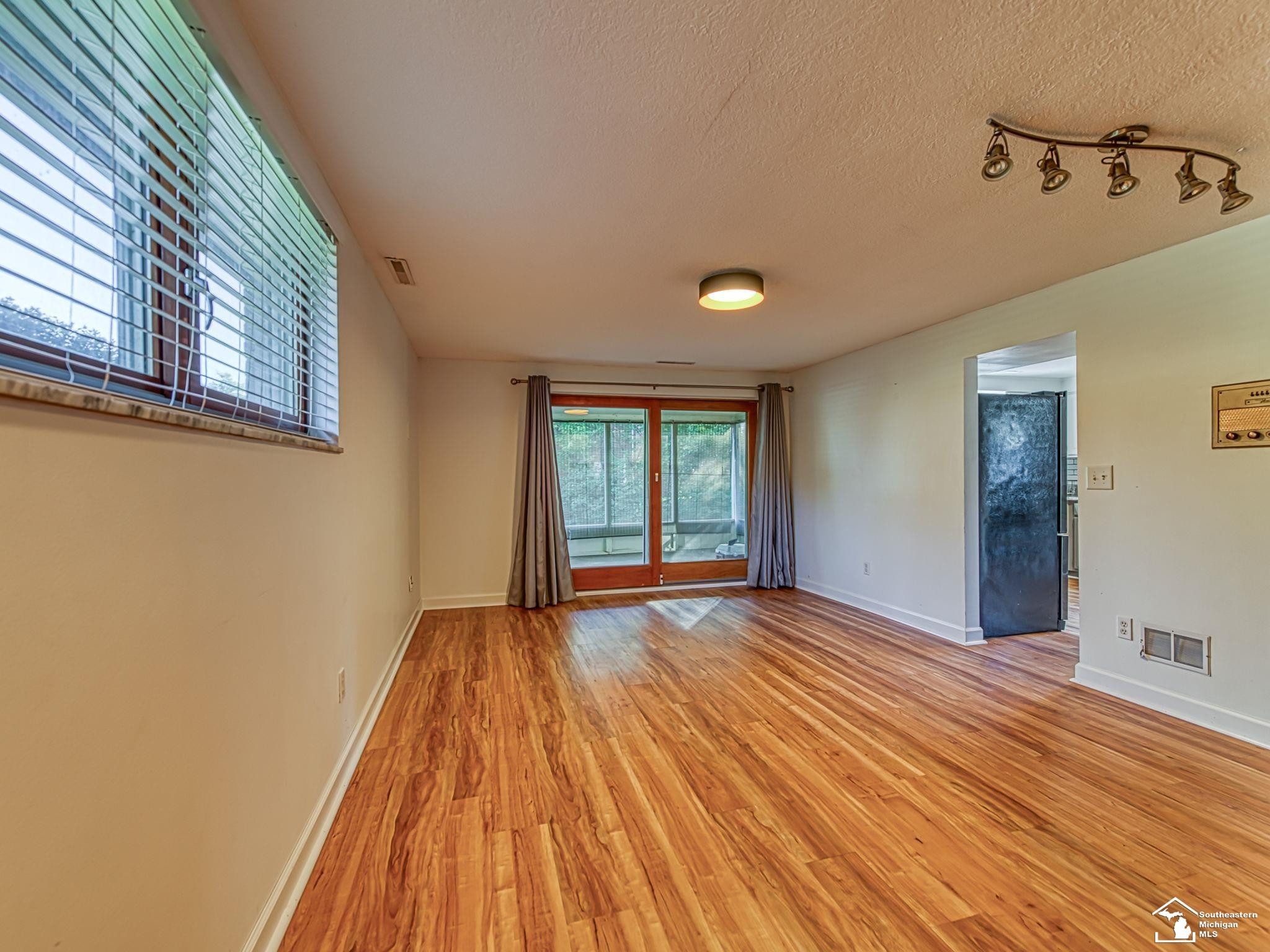 2863 Wiltshire Drive, Lambertville, MI 48144 — Photo 11