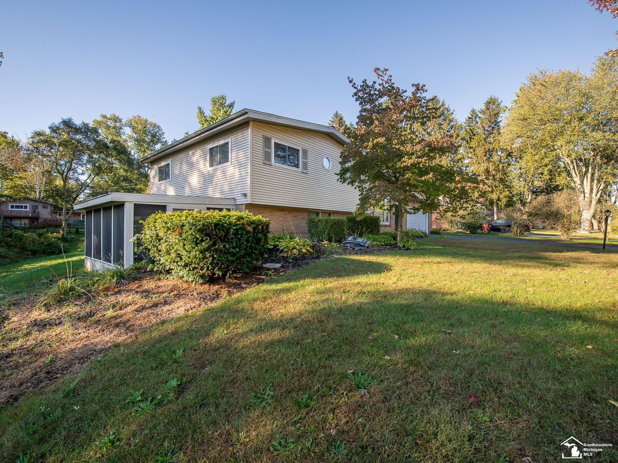2863 Wiltshire Drive, Lambertville, MI 48144 — Photo 37