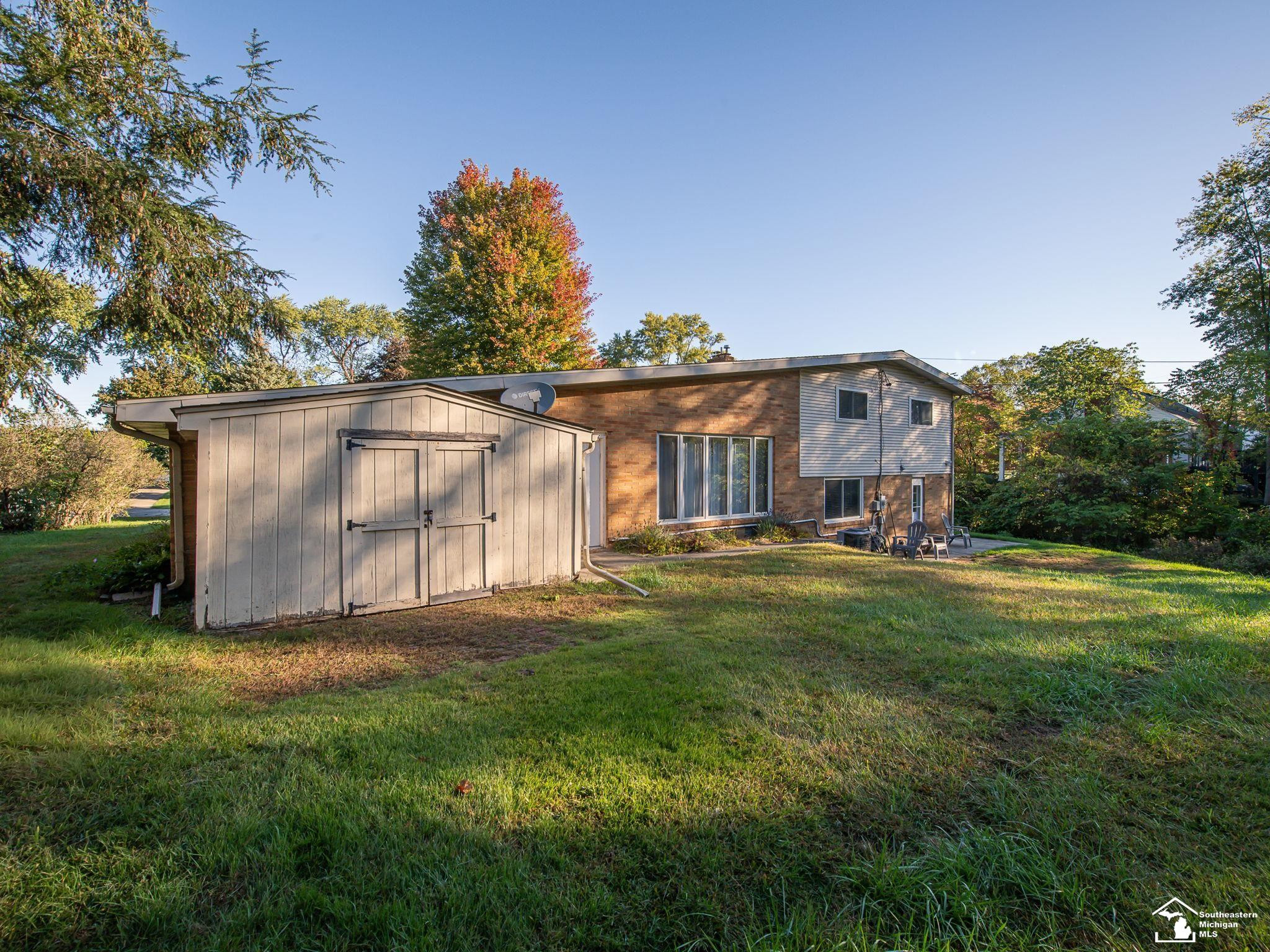2863 Wiltshire Drive, Lambertville, MI 48144 — Photo 38