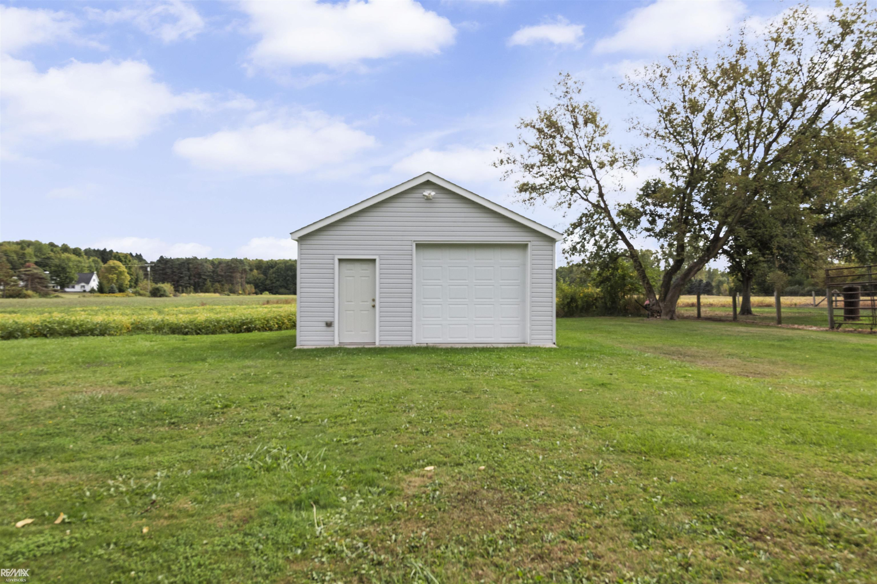 10341 Puttygut Road, MI 48064 — Photo 9