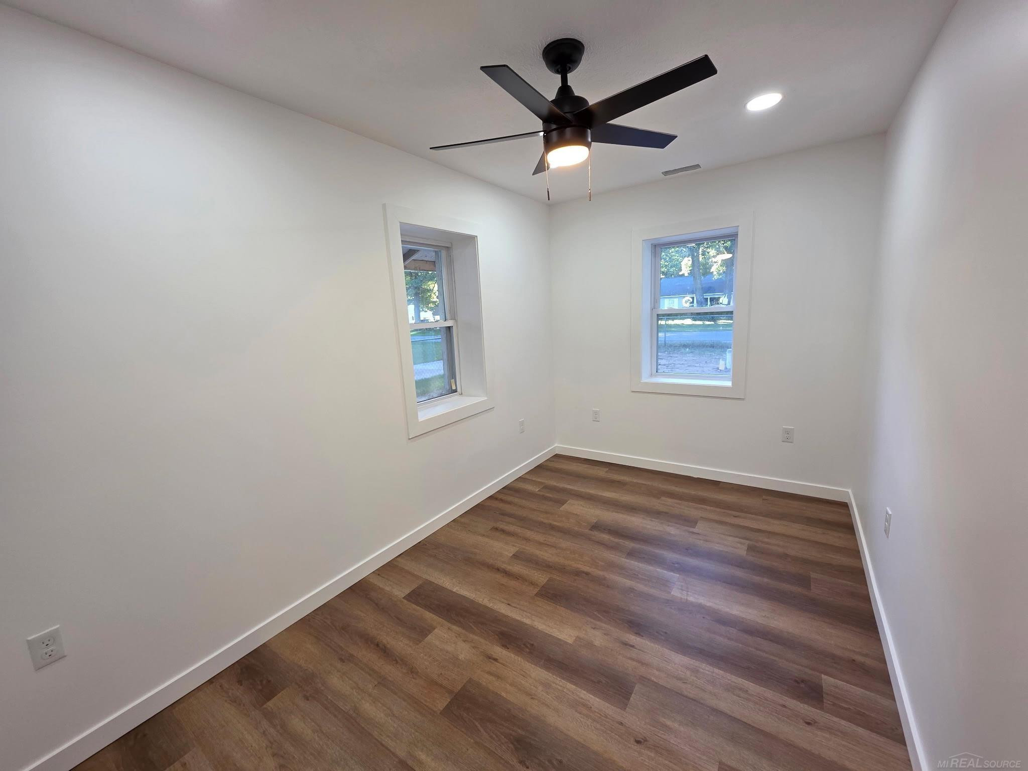 16 S Densmore Street, Muskegon, MI 49442 — Photo 4