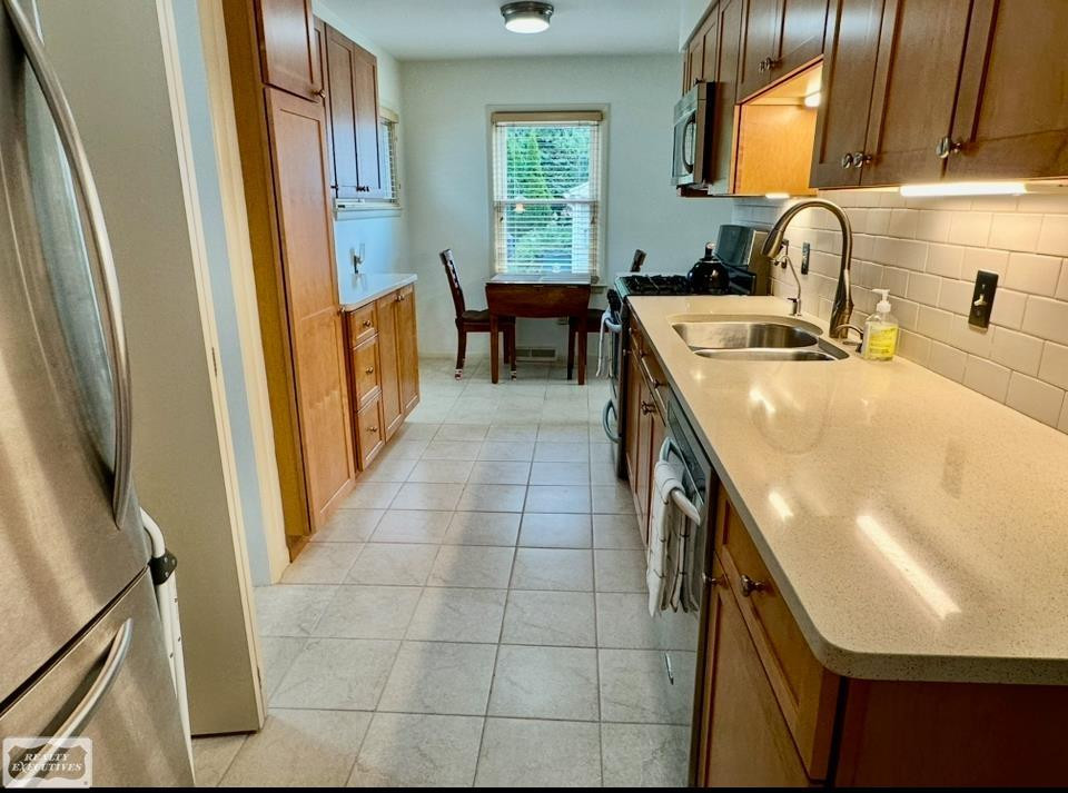 4516 Robinwood Avenue, Royal Oak, MI 48073 — Photo 5