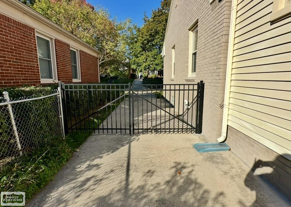 4516 Robinwood Avenue, Royal Oak, MI 48073 — Photo 26