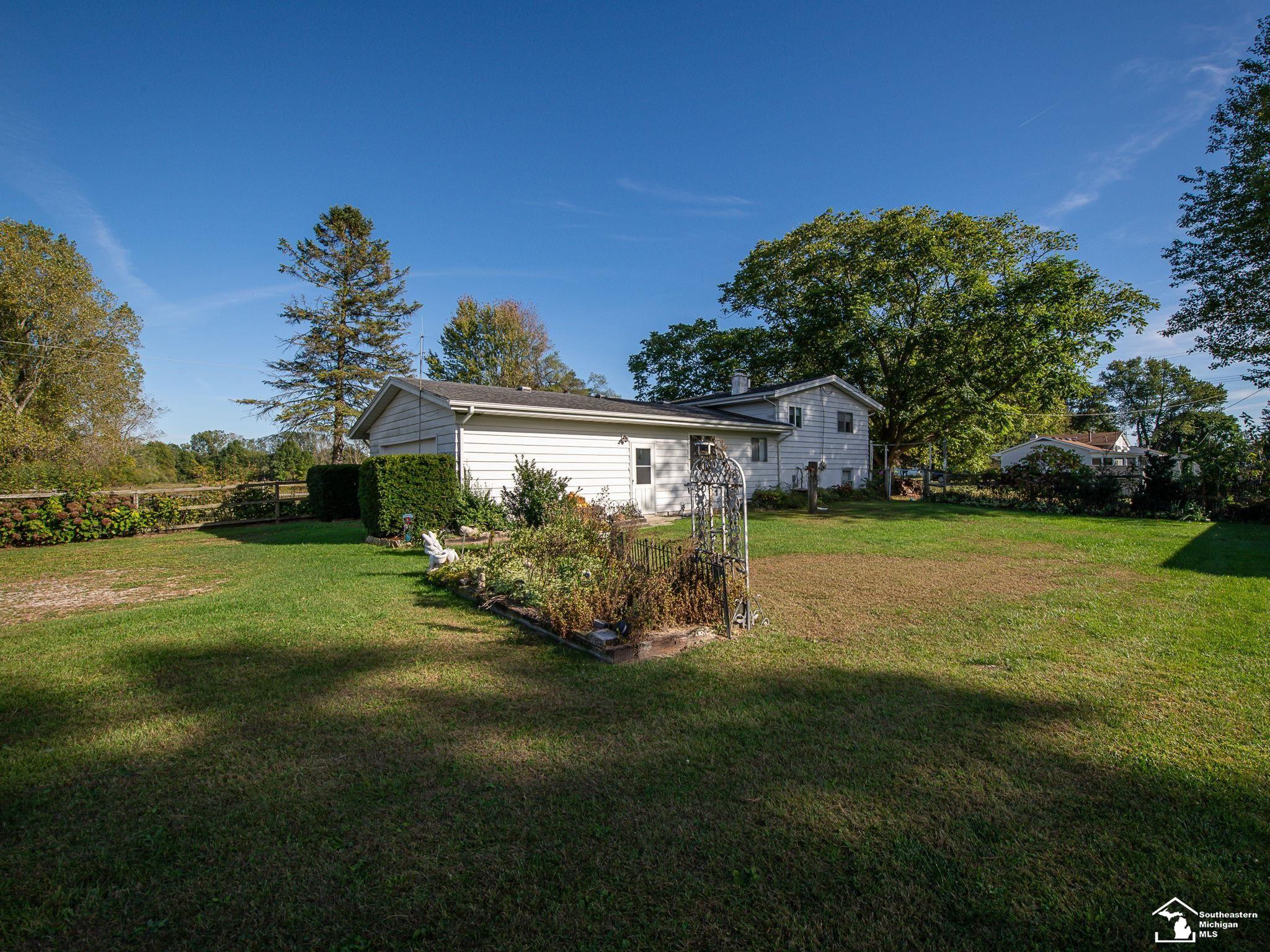4824 Summerfield Road, Petersburg, MI 49270 — Photo 4