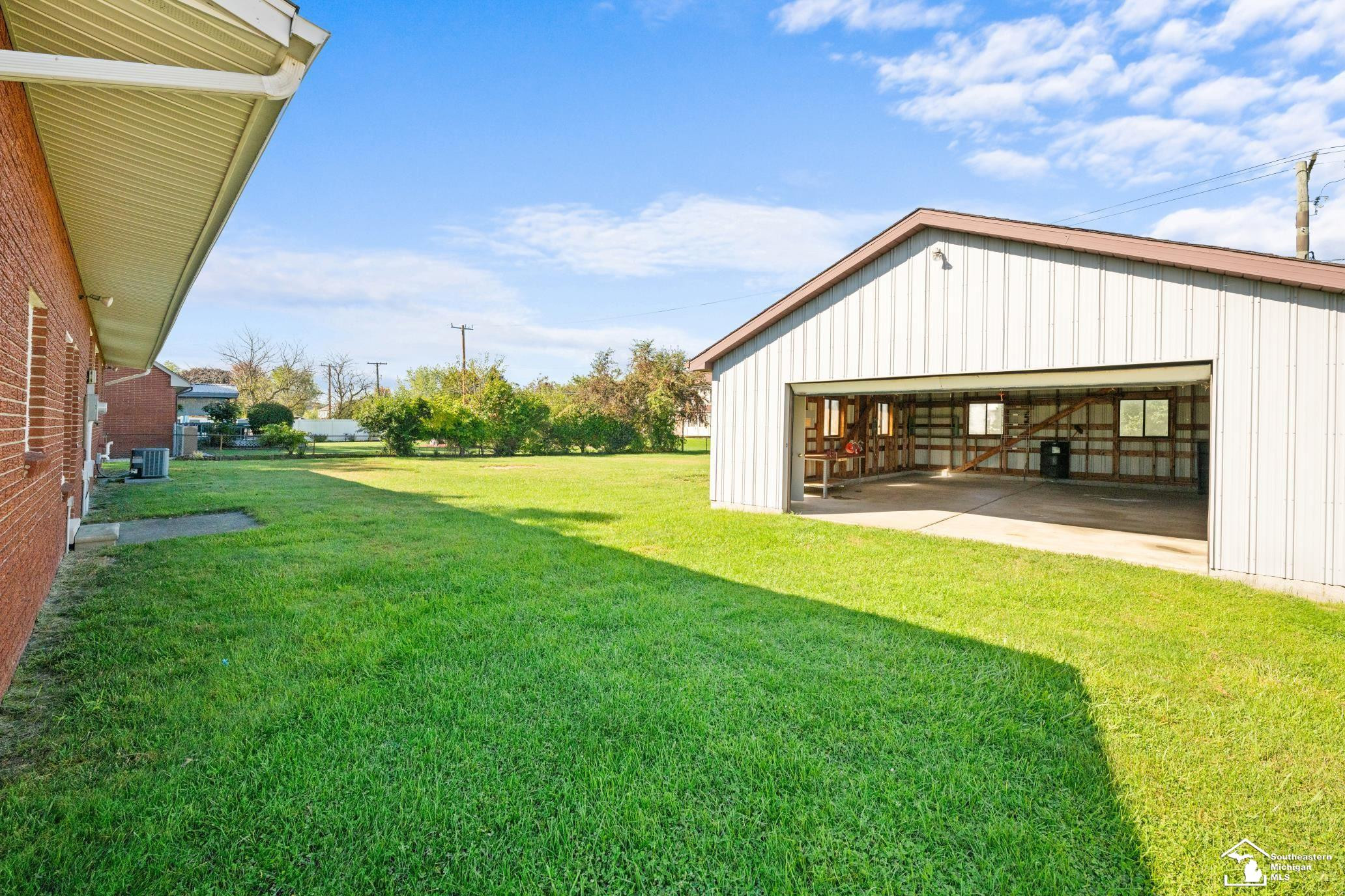 826 S Raisinville Road, Monroe, MI 48161 — Photo 21