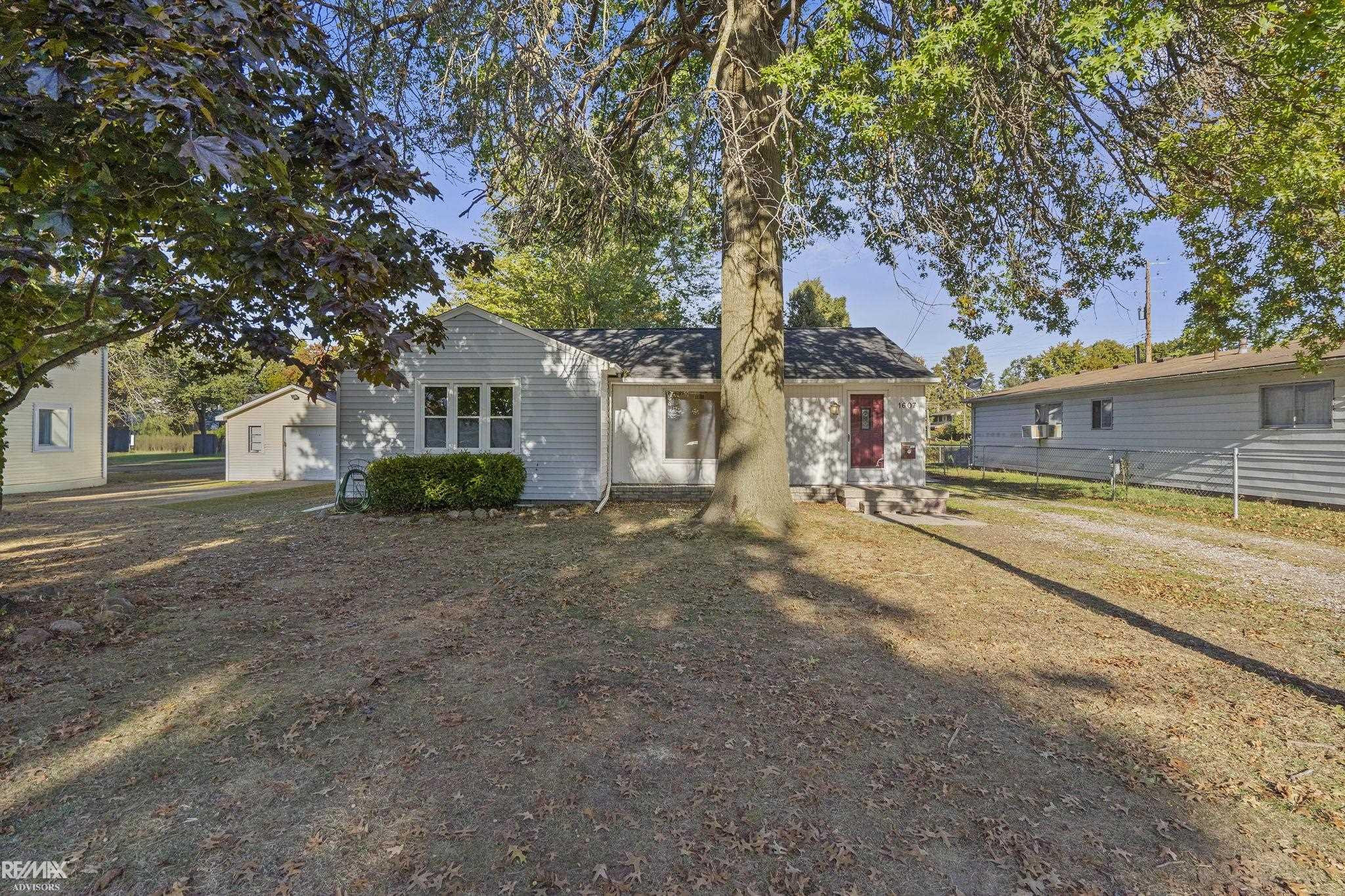 1607 Michigan Street, Algonac, MI 48001 — Photo 2
