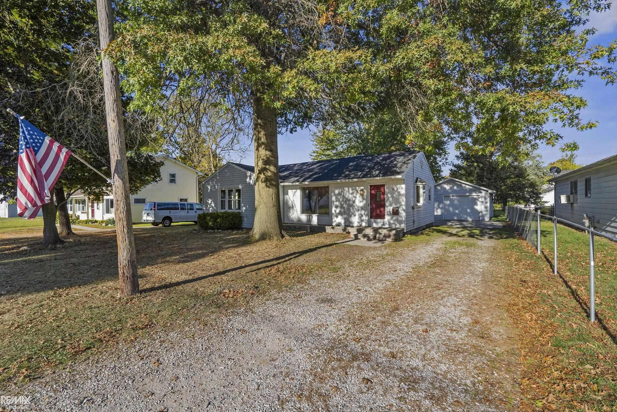 1607 Michigan Street, Algonac, MI 48001 — Photo 3