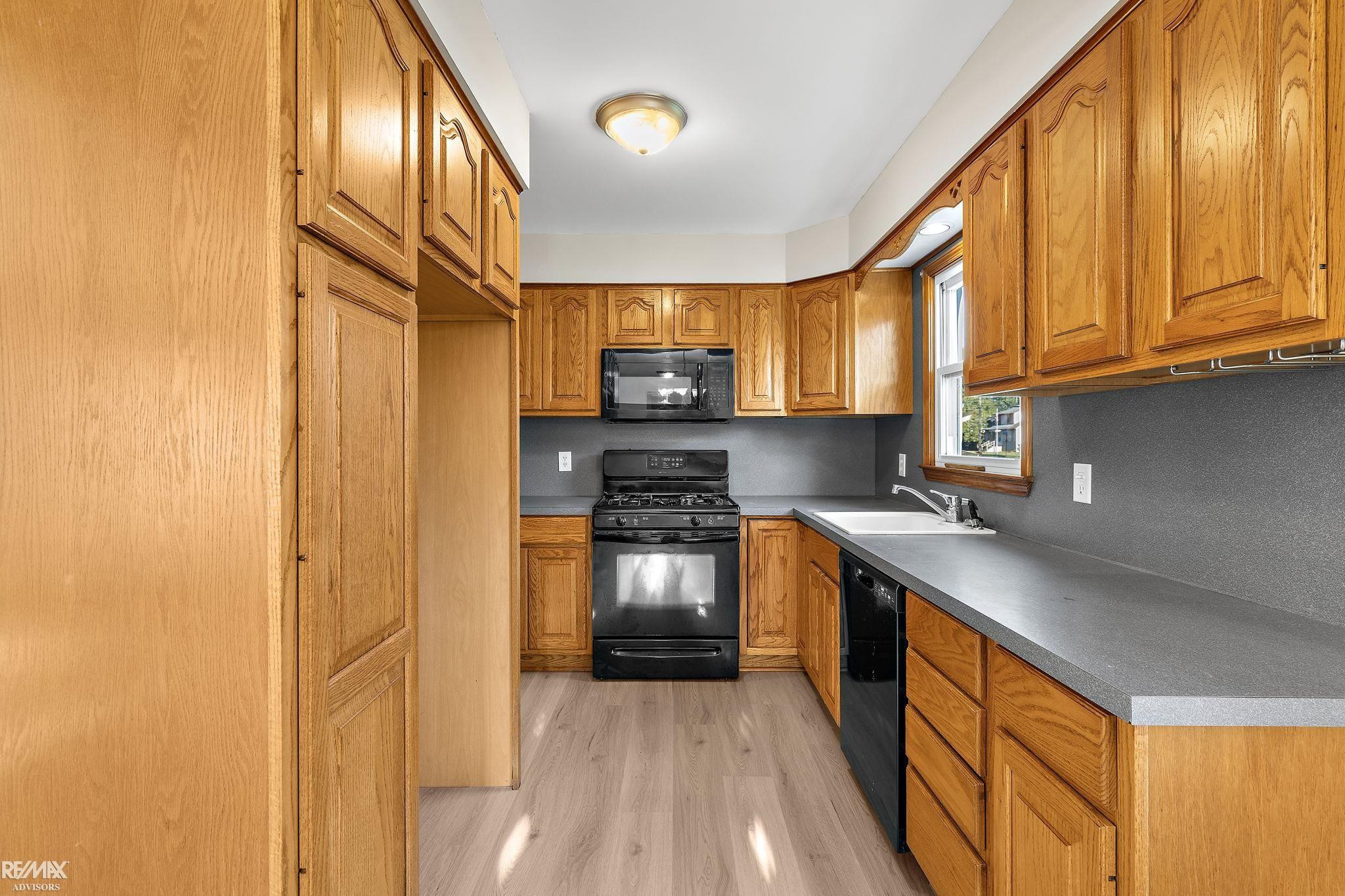1607 Michigan Street, Algonac, MI 48001 — Photo 10