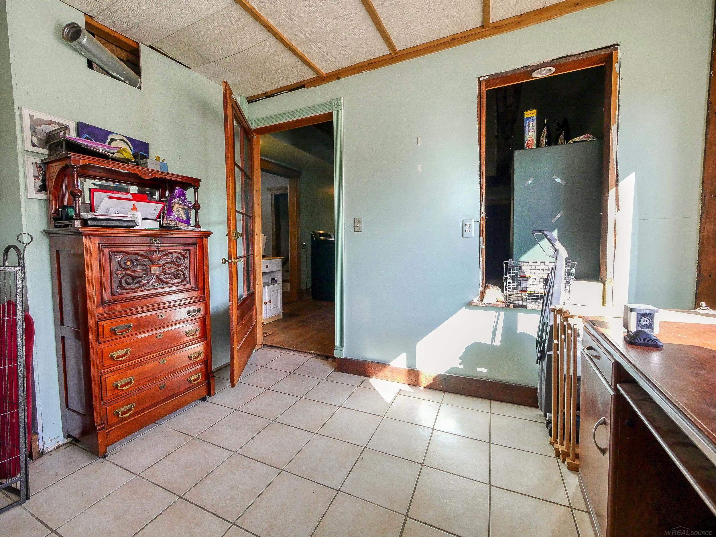 8706 Cork Road, MI 48006 — Photo 9