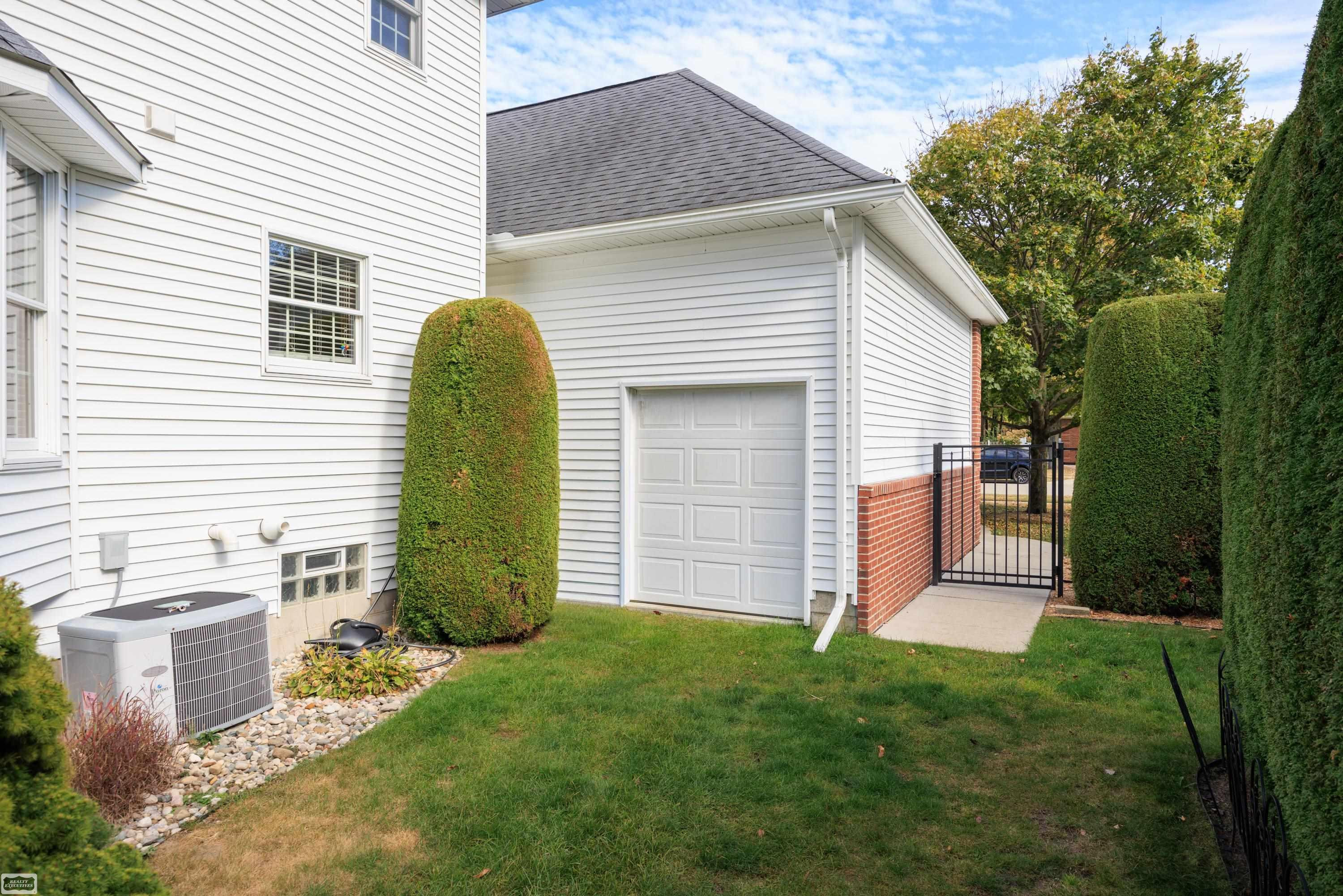 5653 Pine Court, Kimball, MI — Photo 51