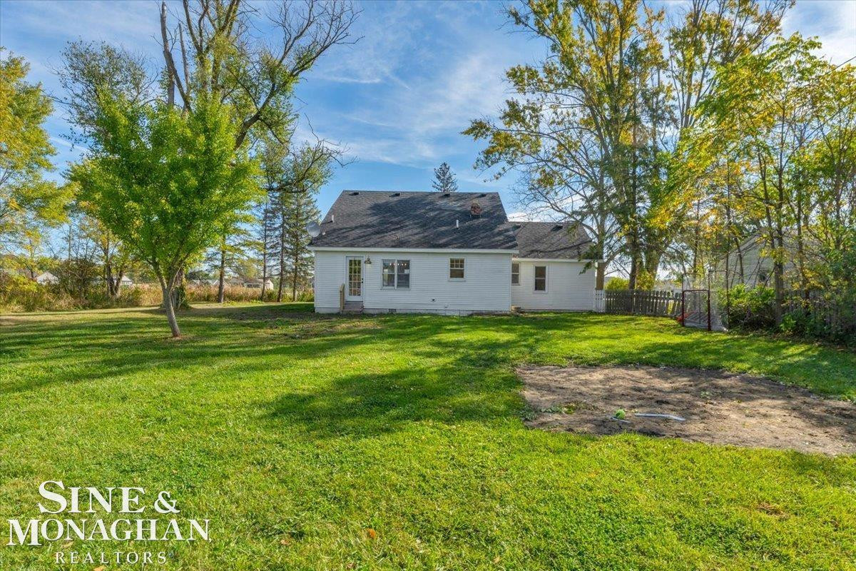 833 Range Road, Kimball, MI — Photo 33